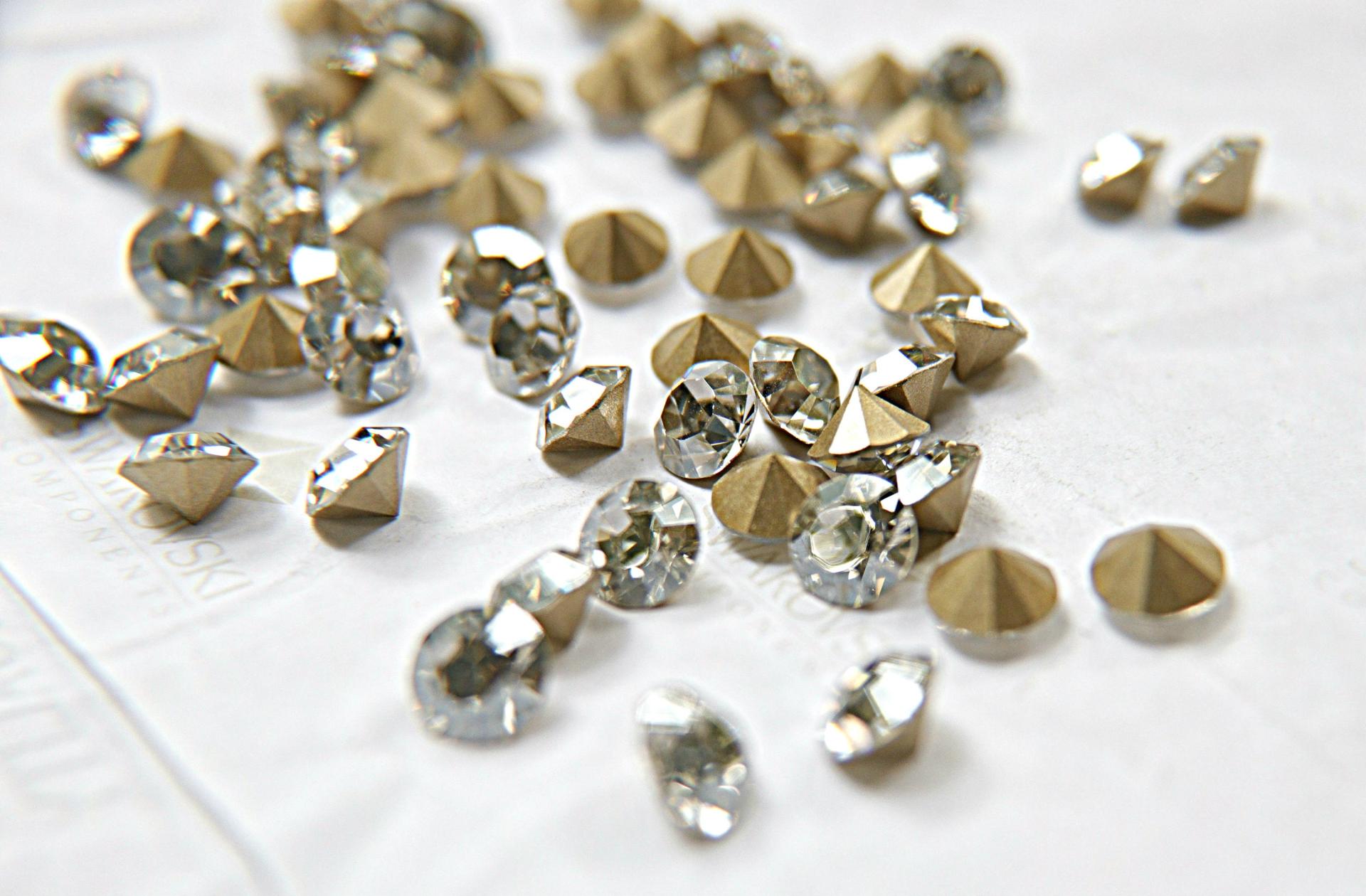 Swarovski 28ss/39ss Chaton Round Crystal Silver Shade 6/12/24/100/300/500 Pieces 001 SSHA