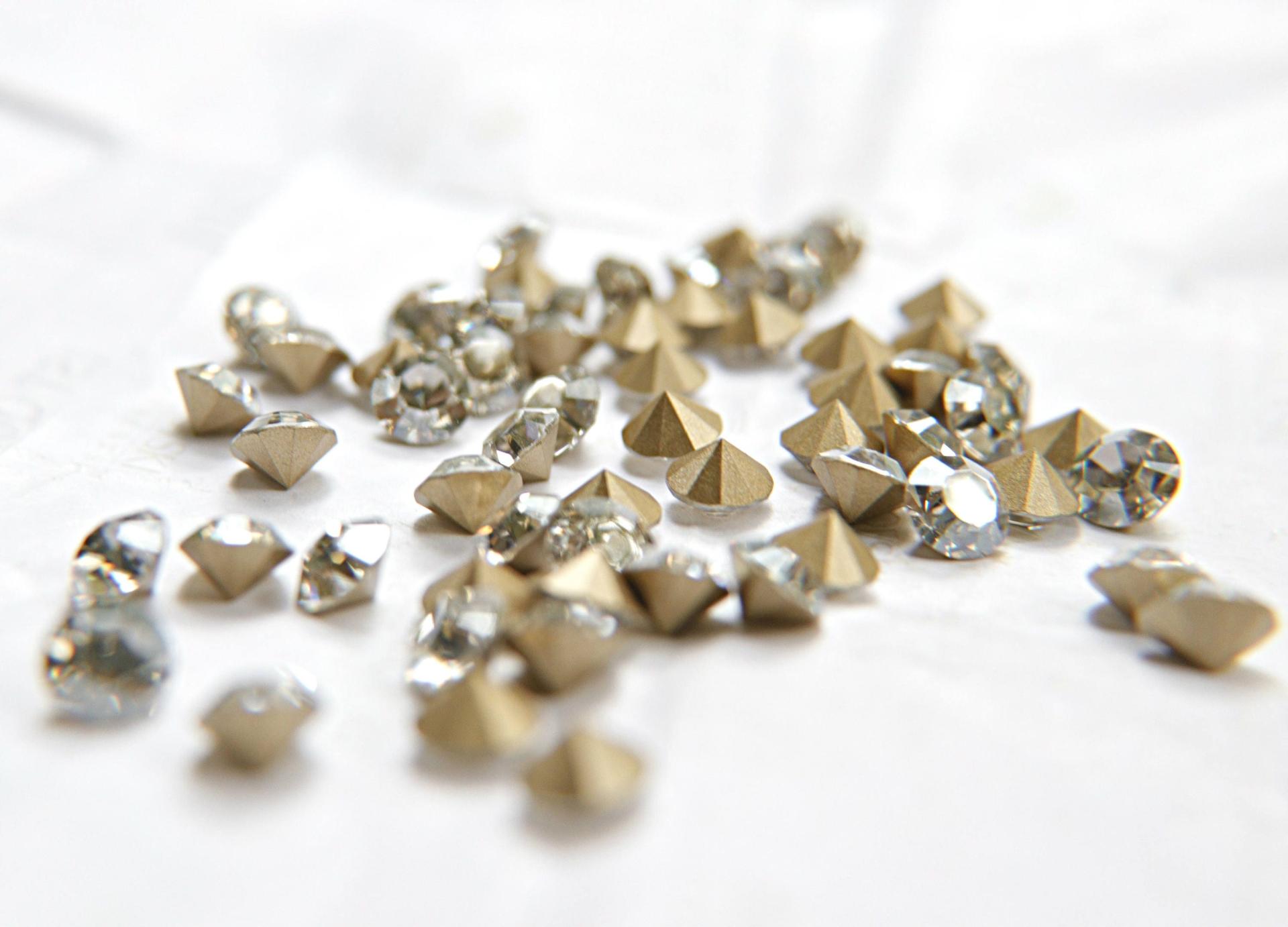 Swarovski 28ss/39ss Chaton Round Crystal Silver Shade 6/12/24/100/300/500 Pieces 001 SSHA