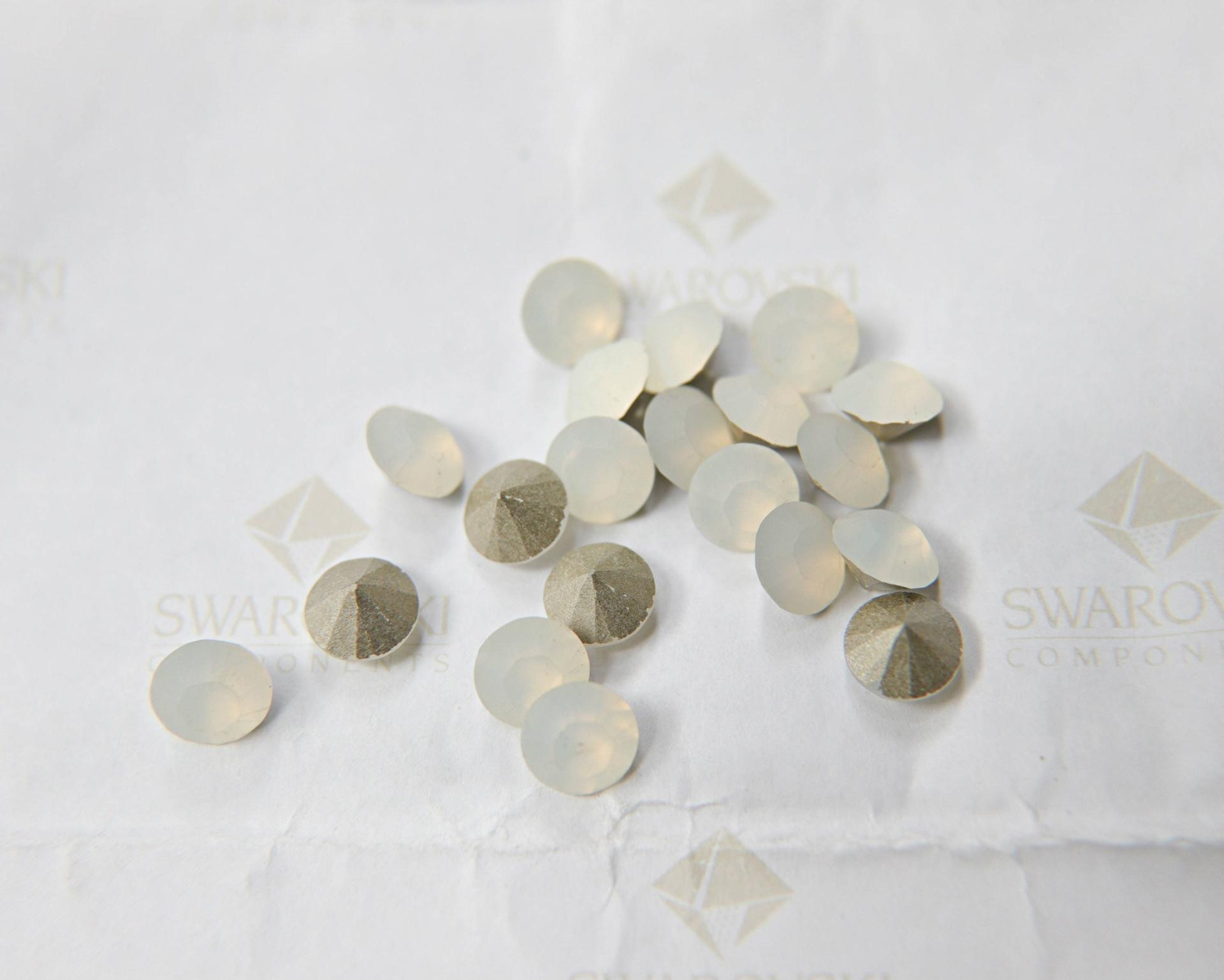 MATT Swarovski 28ss/38ss Chaton Round White Opal 6/12/24/100/300/500 Pieces