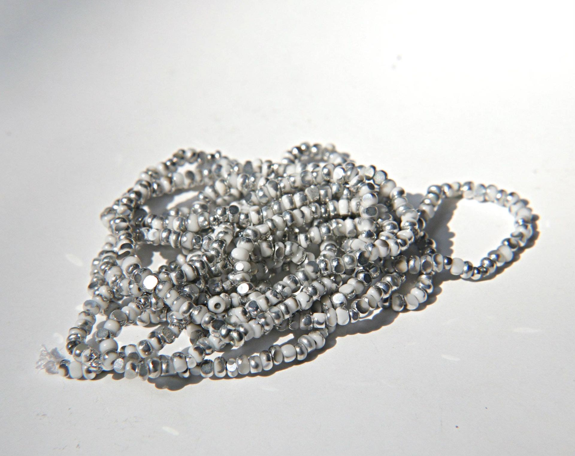 11/0 Charlotte Cut Beads Patina Opaque Chalk White Silver 10/20/50/250/500 Grams 1300 Pieces