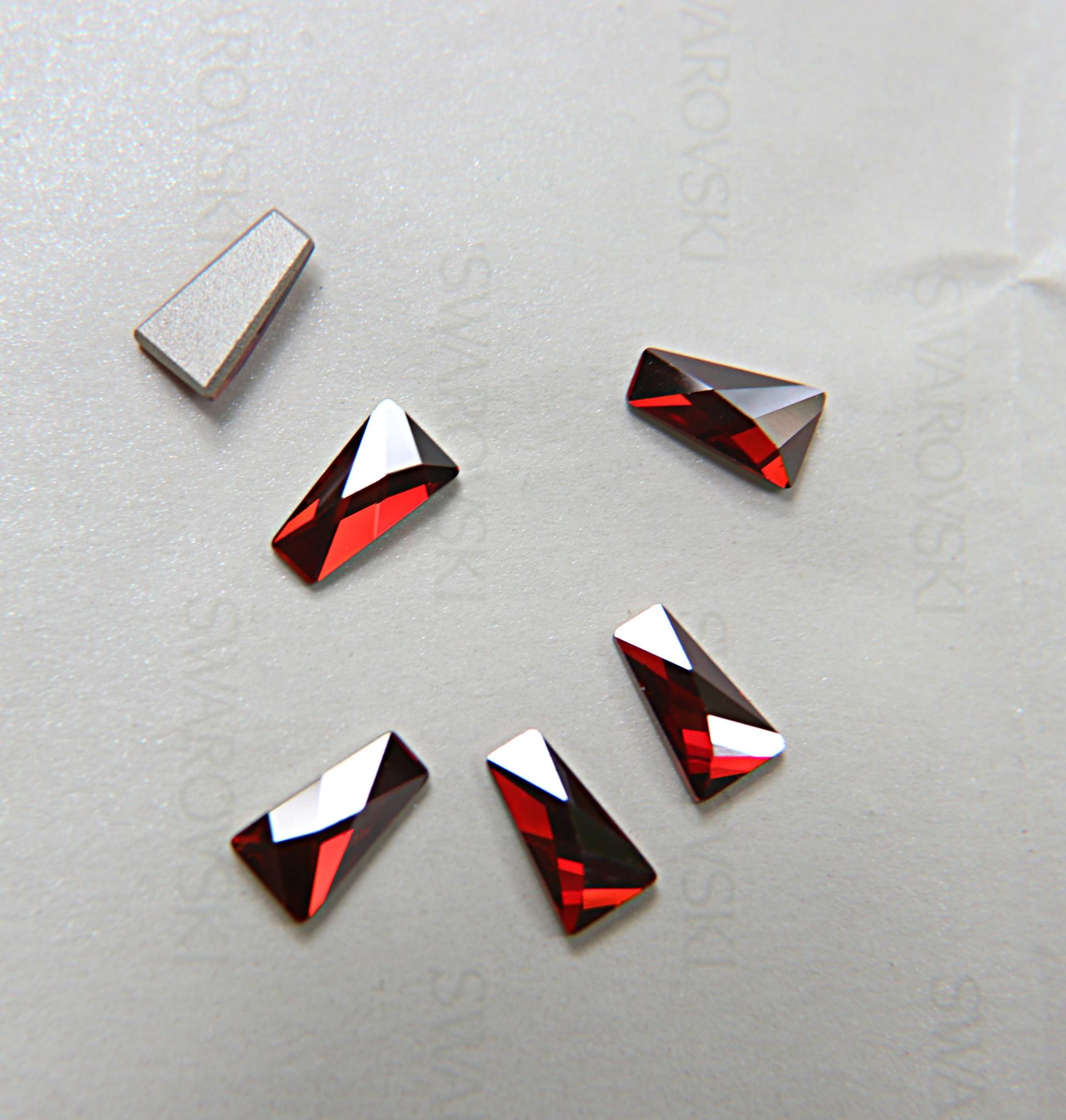 Swarovski 2770 12mm Wing Flatback non hotfix Black Diamond/Crystal Red Magma 6/24 Pieces