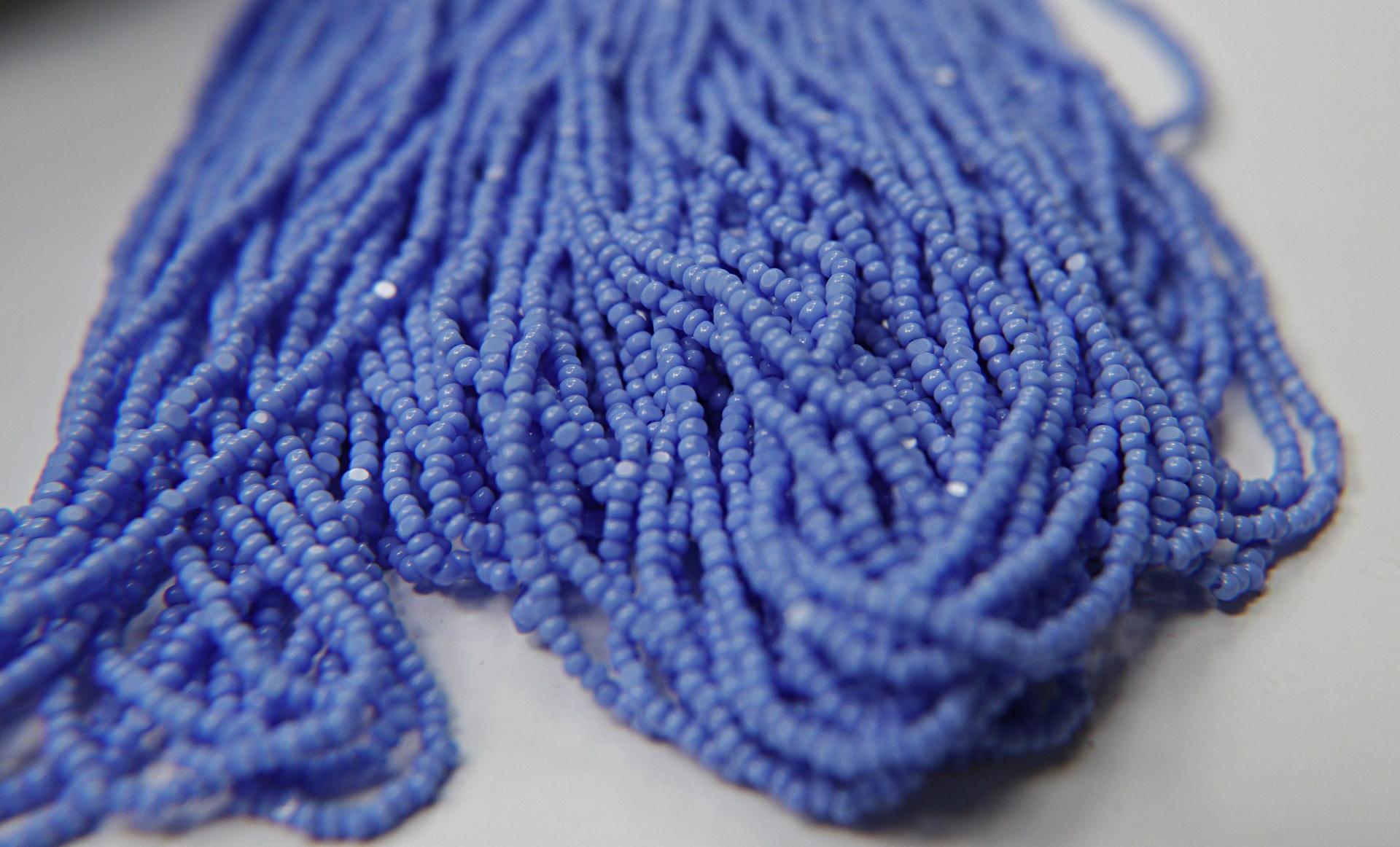 11/0 Hanks Charlotte Cut Beads 33020 Light Sapphire (Opaque) 1/5/25/50/100 Hanks 2.0mm glass beads, jewelry supply, findings, craft supply