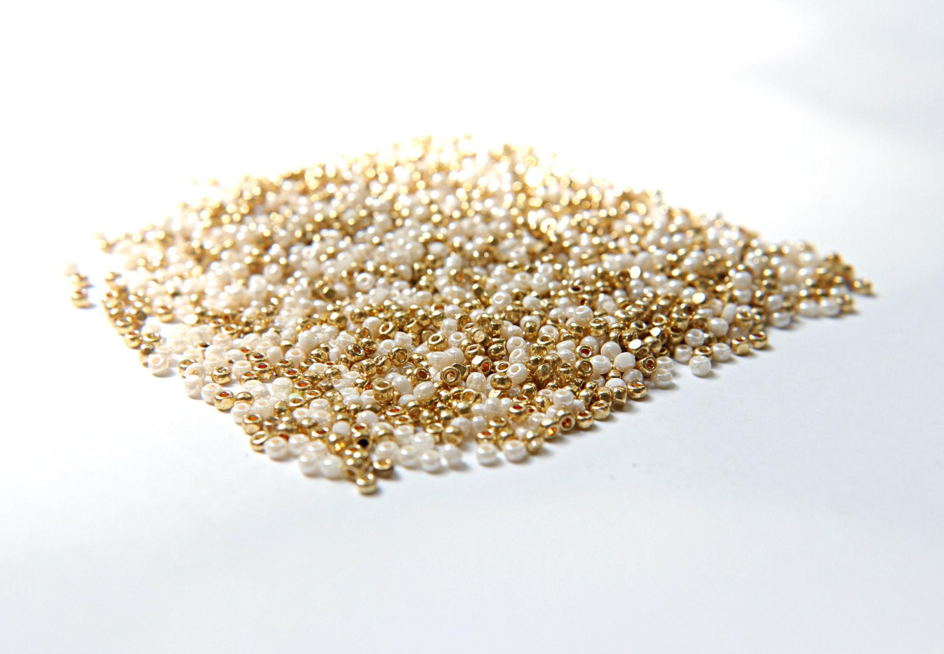 11/0 True Cut Charlotte Beads IVORY Gold Patina 10/20/50/250/500 Grams Native Beads Supply