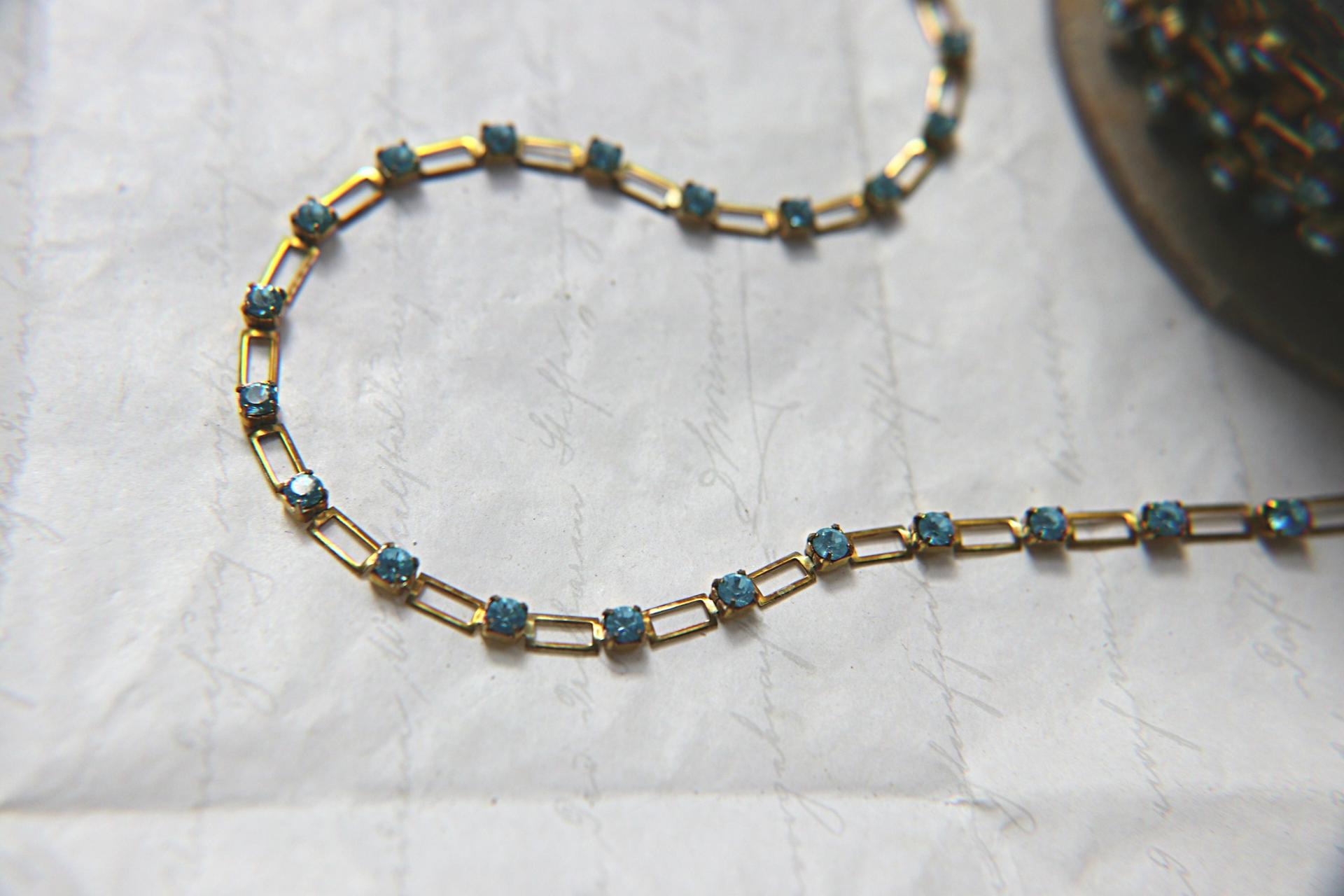 Vintage Swarovski Cupchains 272R4 - Round String 12ss in Aquamarine (3mm) 0.5/1/2/5 Meters