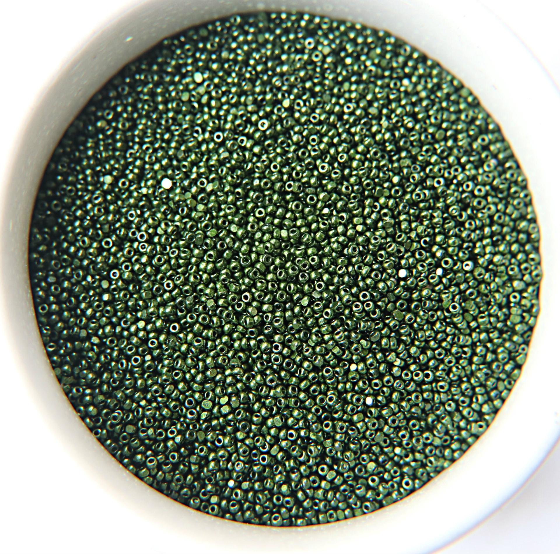 11/0 Charlotte Cut Beads Metallic Fern Green 10/20/50/250/500 Grams 2.0mm rare micro vintage beads, premium supply, embroidery materials