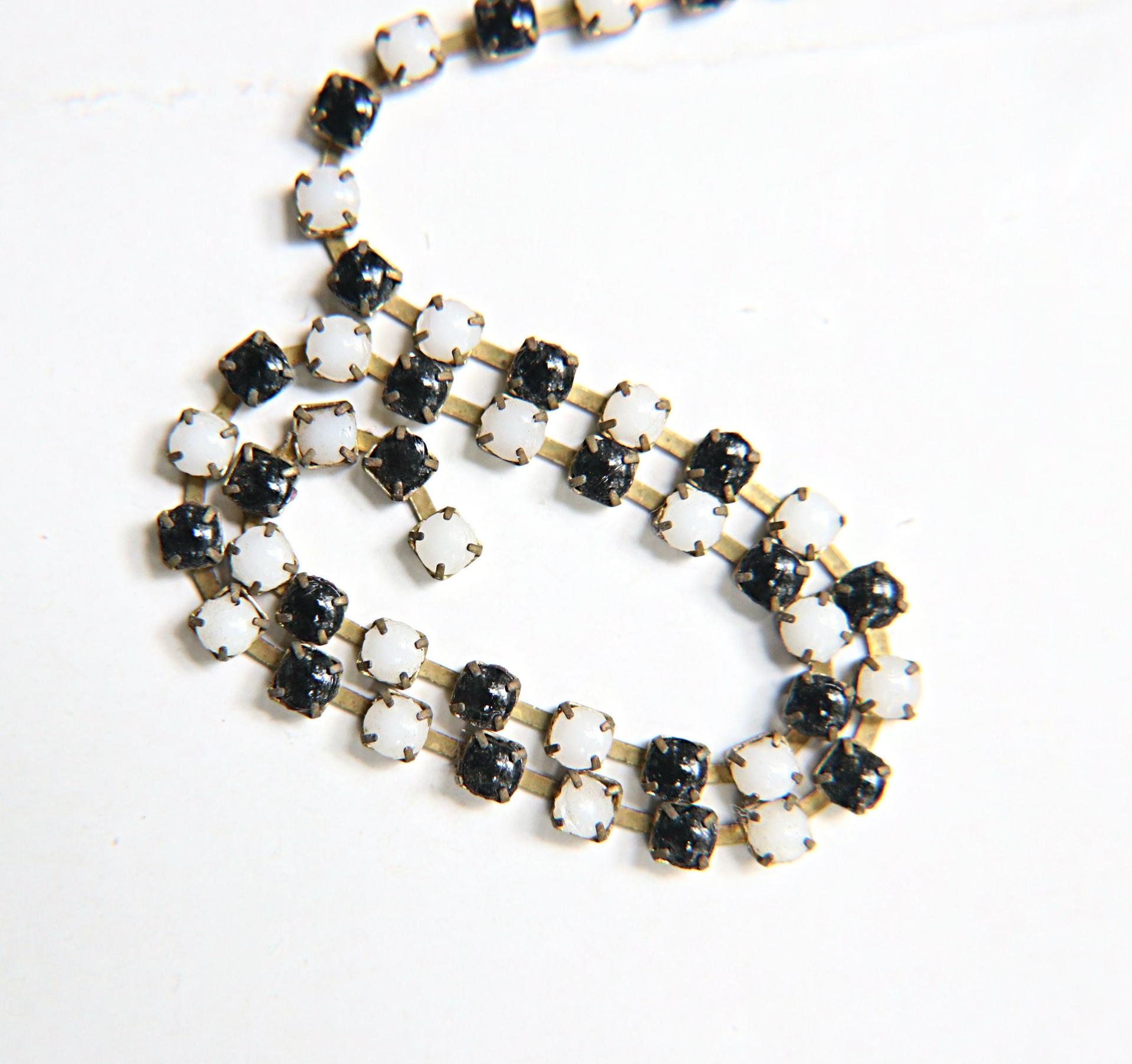 16 SS Rhinestone Chain Vintage Pressed Chatons in Chalk White & Black (4mm) 1/2/5/15 Meters