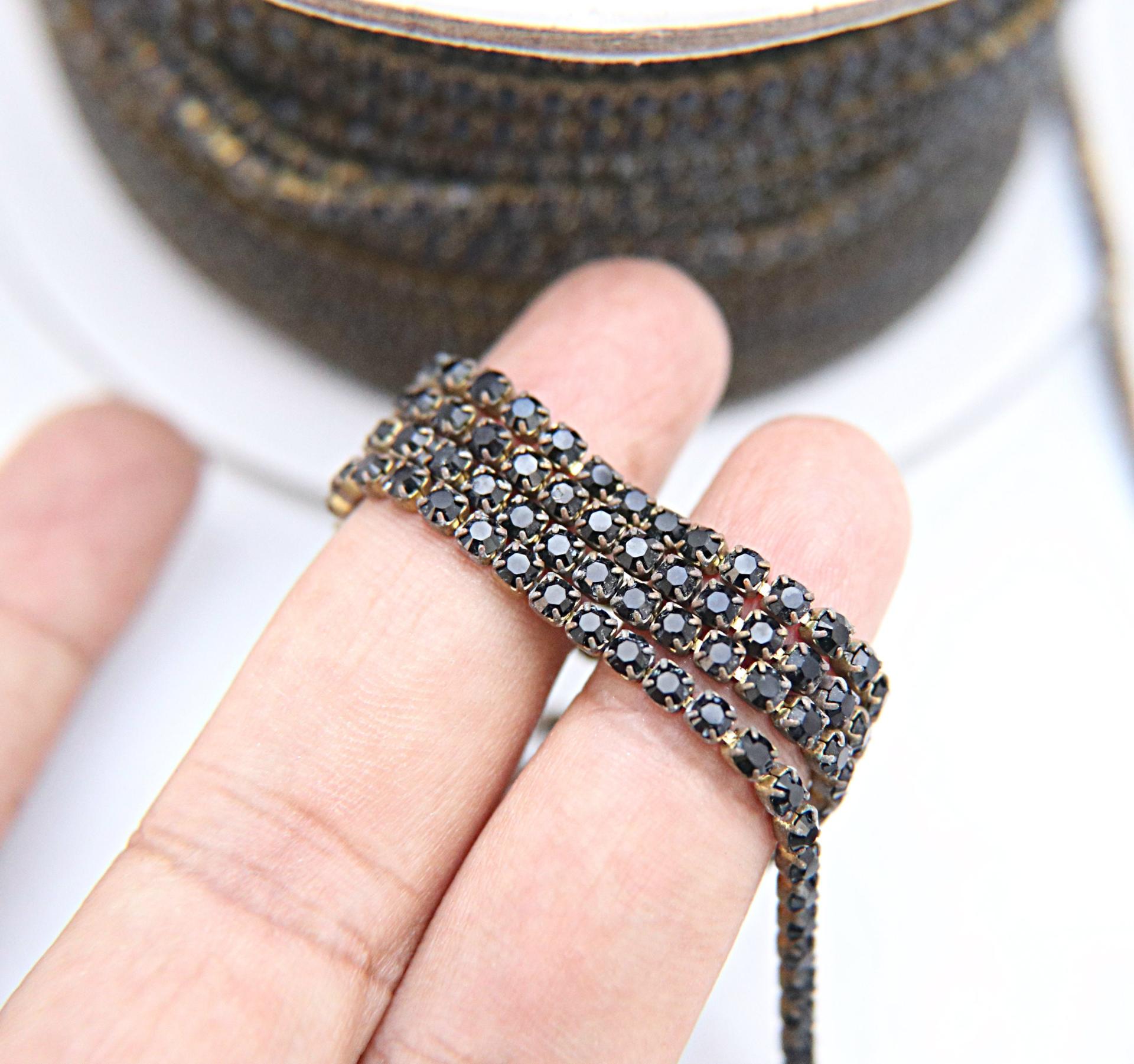 10ss Swarovski Close Cup Chain in Jet 2.8mm Made in Austria 0.5/1/2/5 Meters rare couture materials