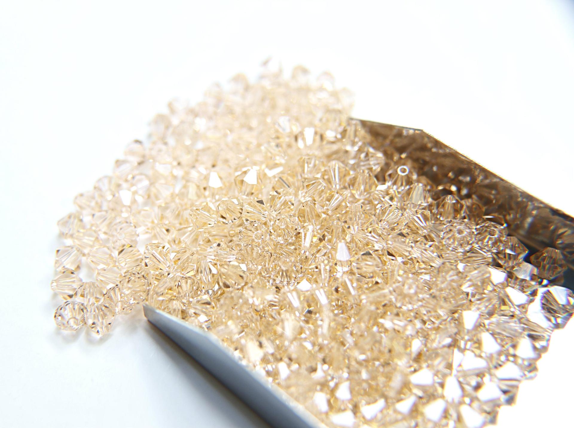 6 mm Light Peach Swarovski Bicone 12/36/72/144/288 Pieces (362) Jewelry making beads Made in Austria