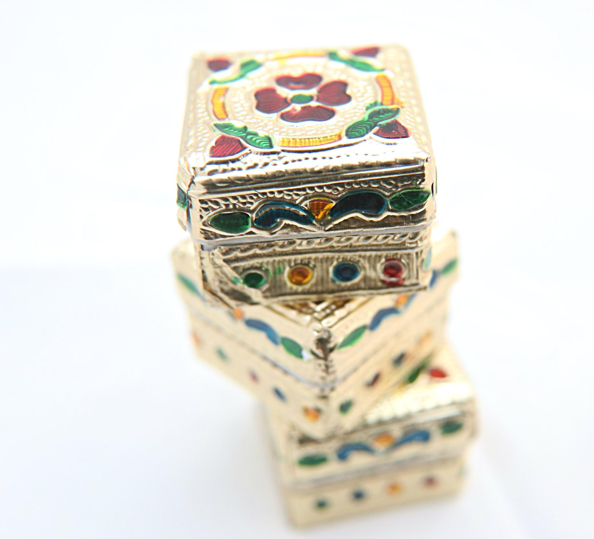 Little Metal covered vintage styled square gift box, hand painted pack