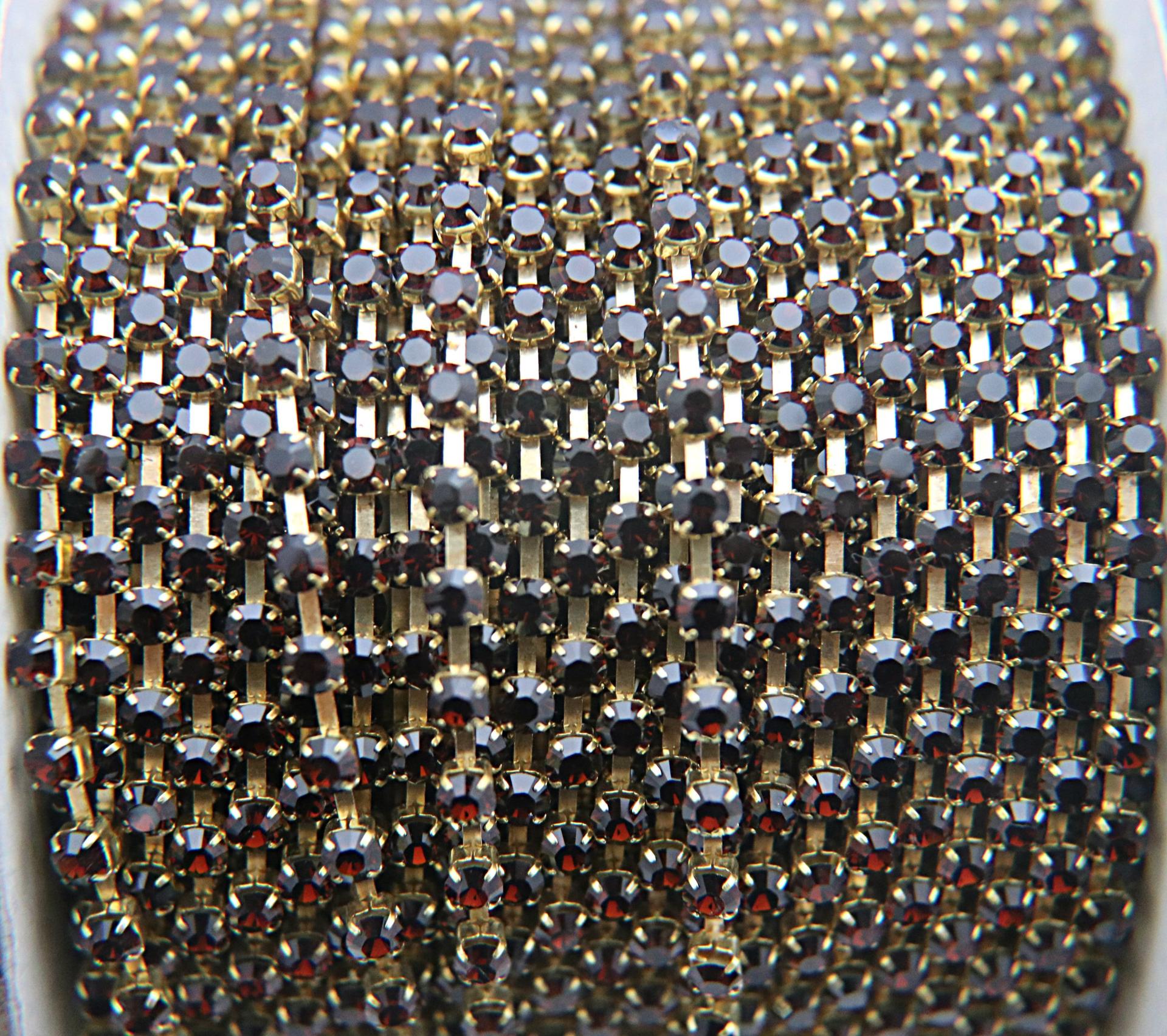 16 SS Rhinestone Chain Swarovski in Mocca (286) 4mm 0.5/1/2/5/15 Meters embroidery materials, craft vintage findings, embellishments, rare