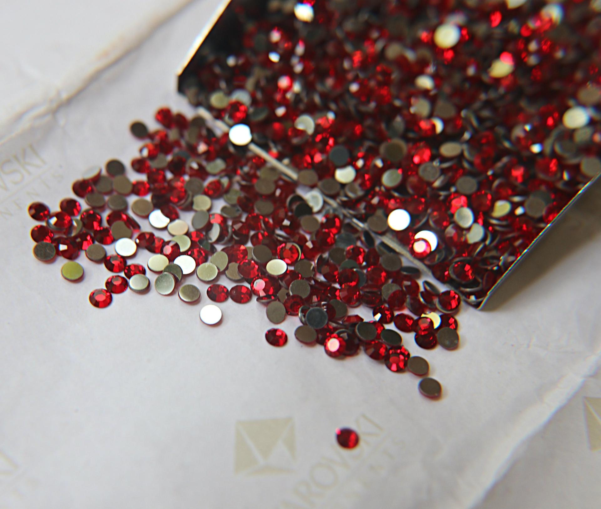 10SS Swarovski Flatbacks Light Siam Chaton Roses 2088 (2.9mm) Made in Austria 72/144/432/1440 Pieces Nail art decoration
