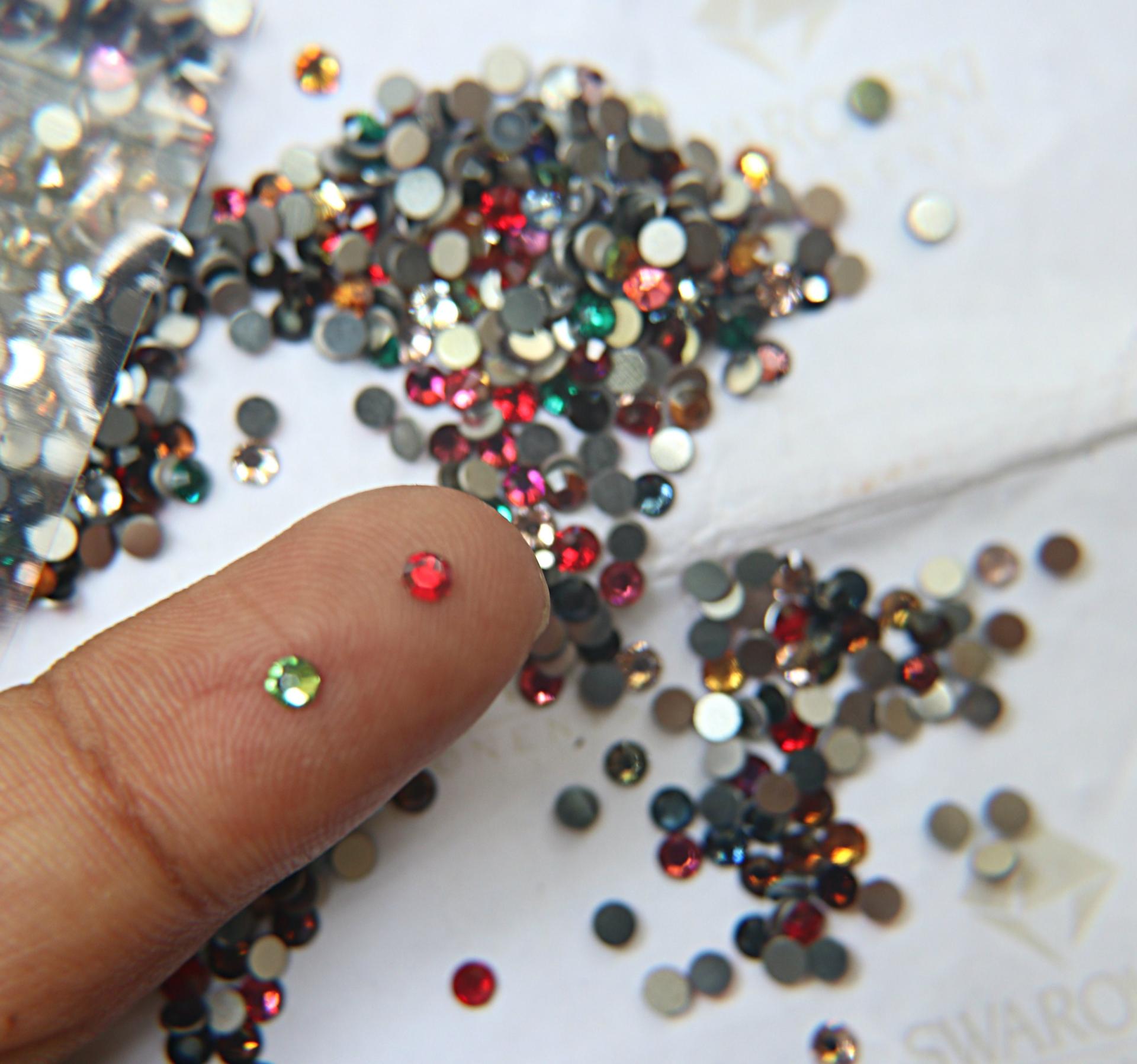 10SS Swarovski Flatbacks in Mix Colors Chaton Roses 2088 (2.9mm) Made in Austria 72/144/432/1440 Pieces Nail art decoration, craft supplies