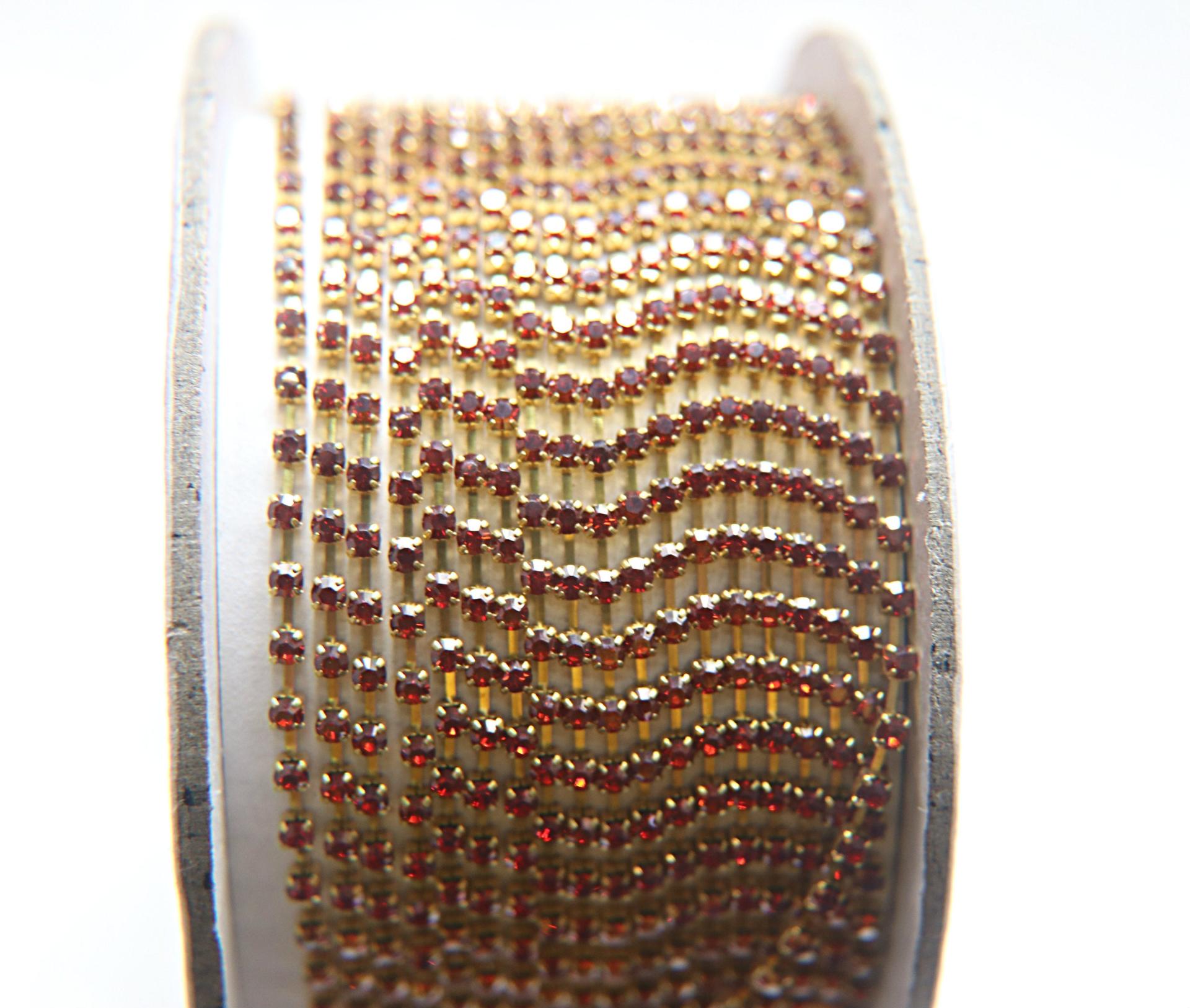 10 SS Swarovski Rhinestone Cup Chain in Crystal Red Magma 2.8mm Made in Austria 0.5/1/2/5 Meters vintage findings / jewelry making / strass