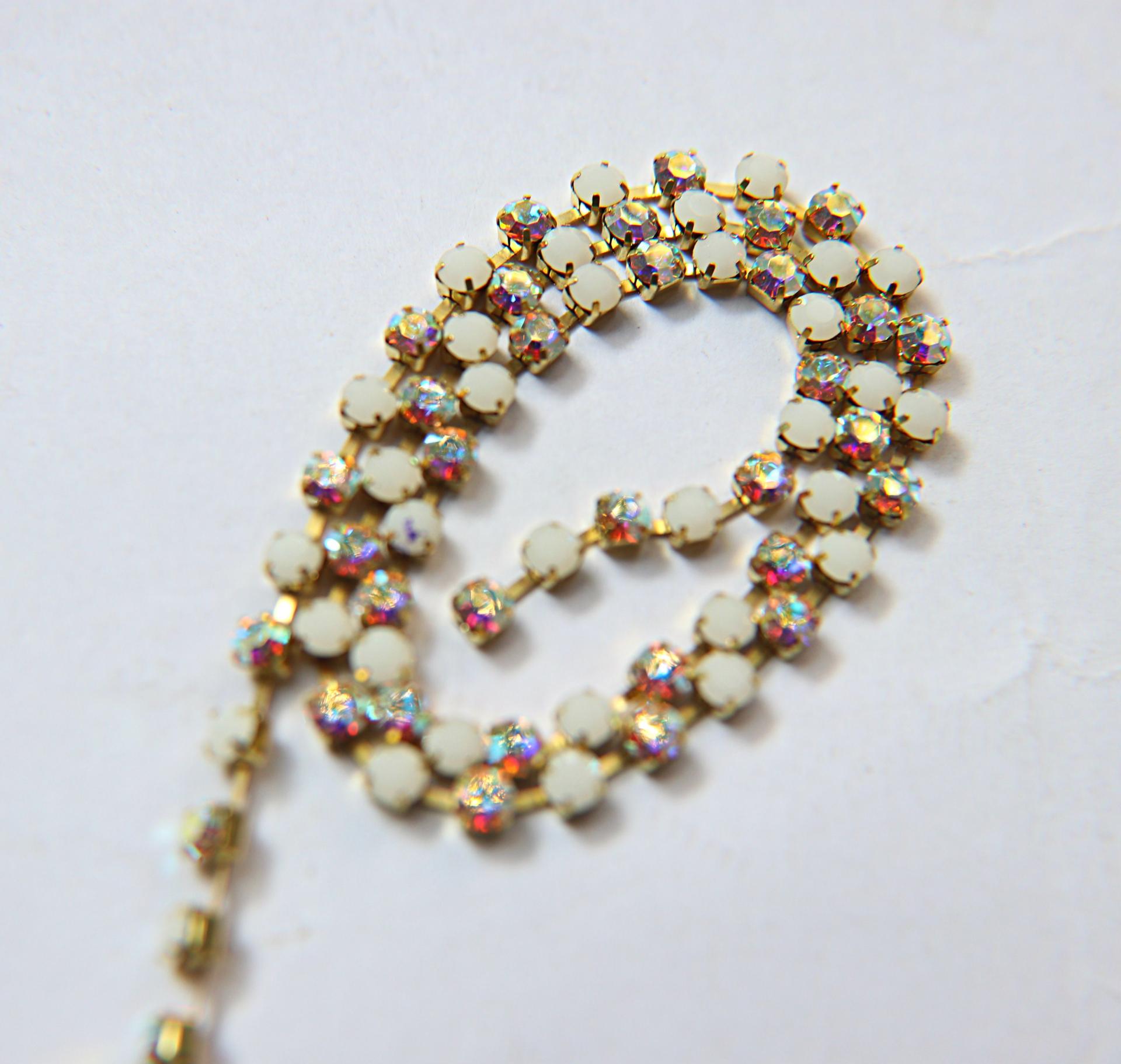 16 SS Rhinestone Chain Swarovski in White Alabaster & Crystal AB 4mm 0.5/1/2/5/15 Meters vintage findings, strass chains, premium findings