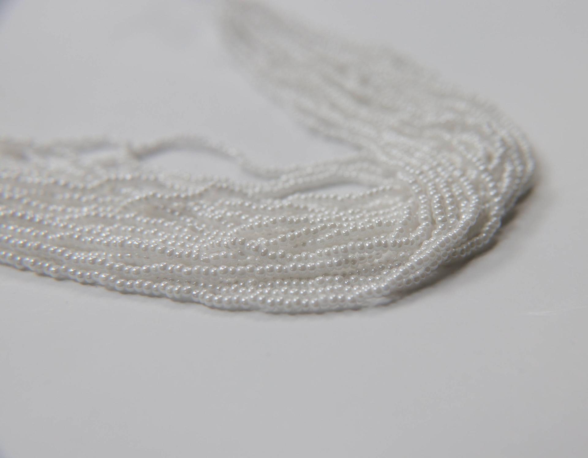 11/0 Czech Seed Bead Chalkwhite Opaque Luster 1/5/25/25/50/100 Full hanks Preciosa Ornella loose beads, mix bead, embroidery materials