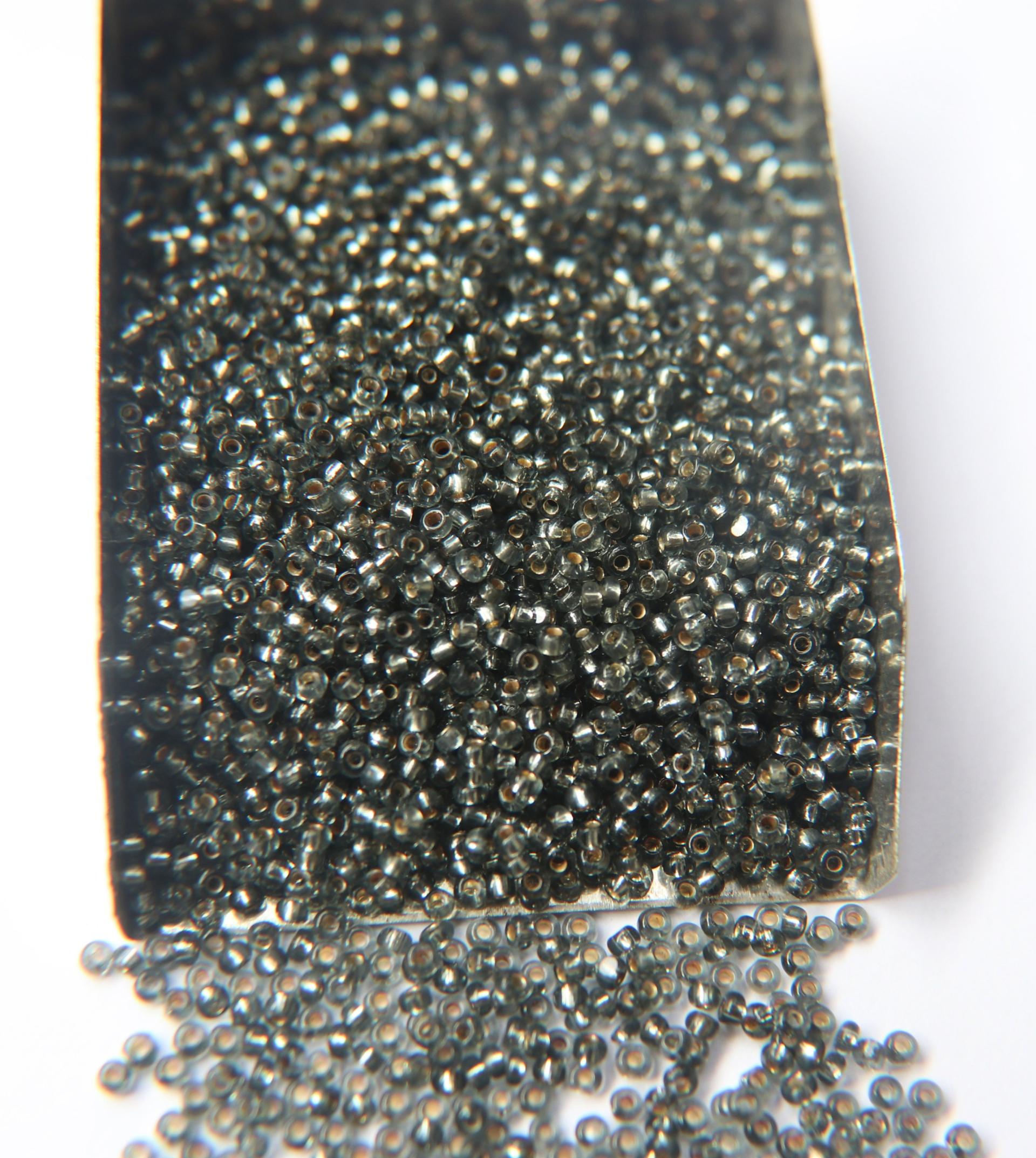 11/0 Charlotte true Cut Beads Silver Lined Black Diamond 10/20/50/250/500 Gms (10 Grams 1300) Pieces glass beads vintage findings