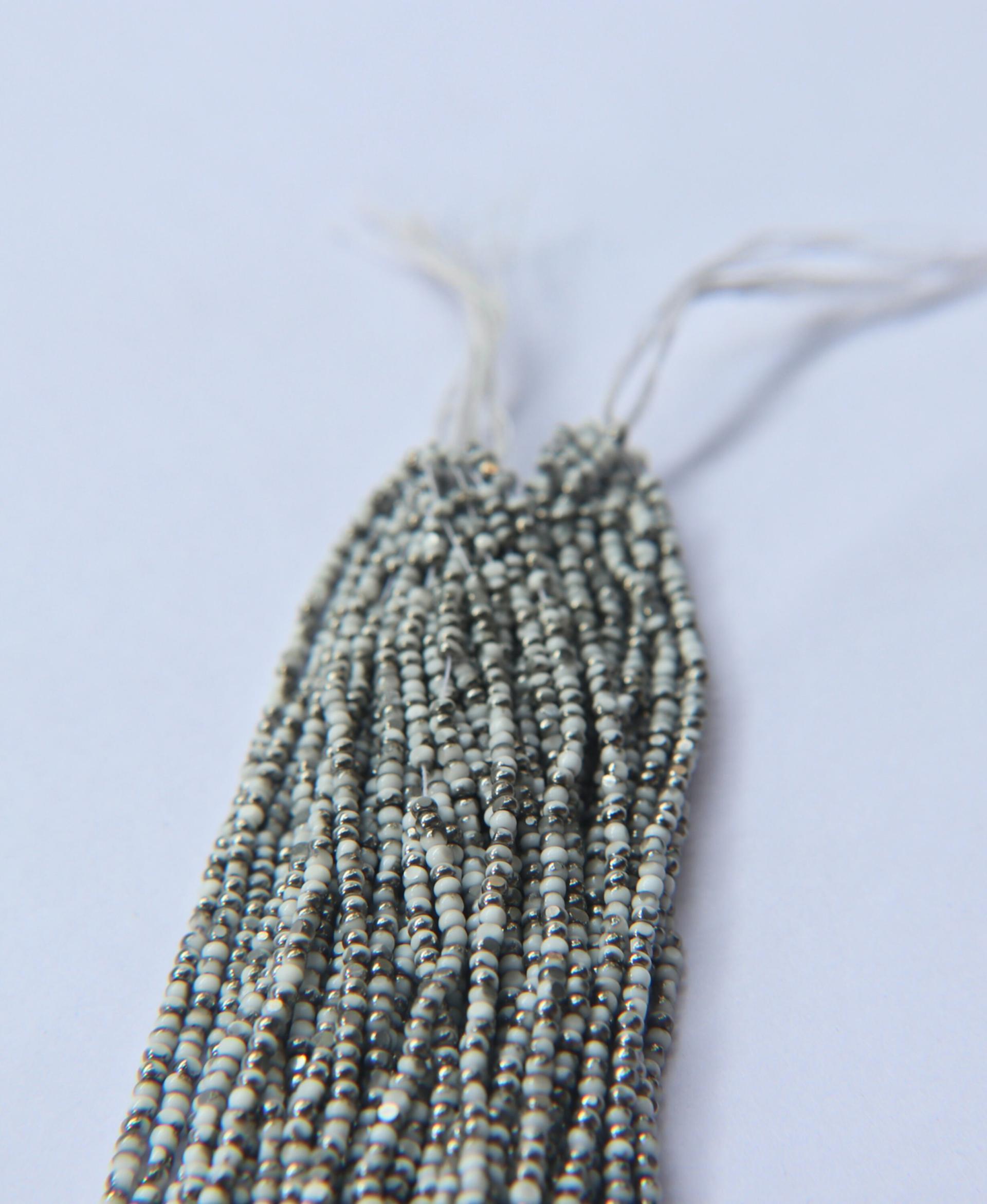 11/0 Charlotte true Cut Beads Patina Opaque Chalk White Gunmetal 10/20/50/250/500 Grams PREMIUM SEED Beads, vintage supplies