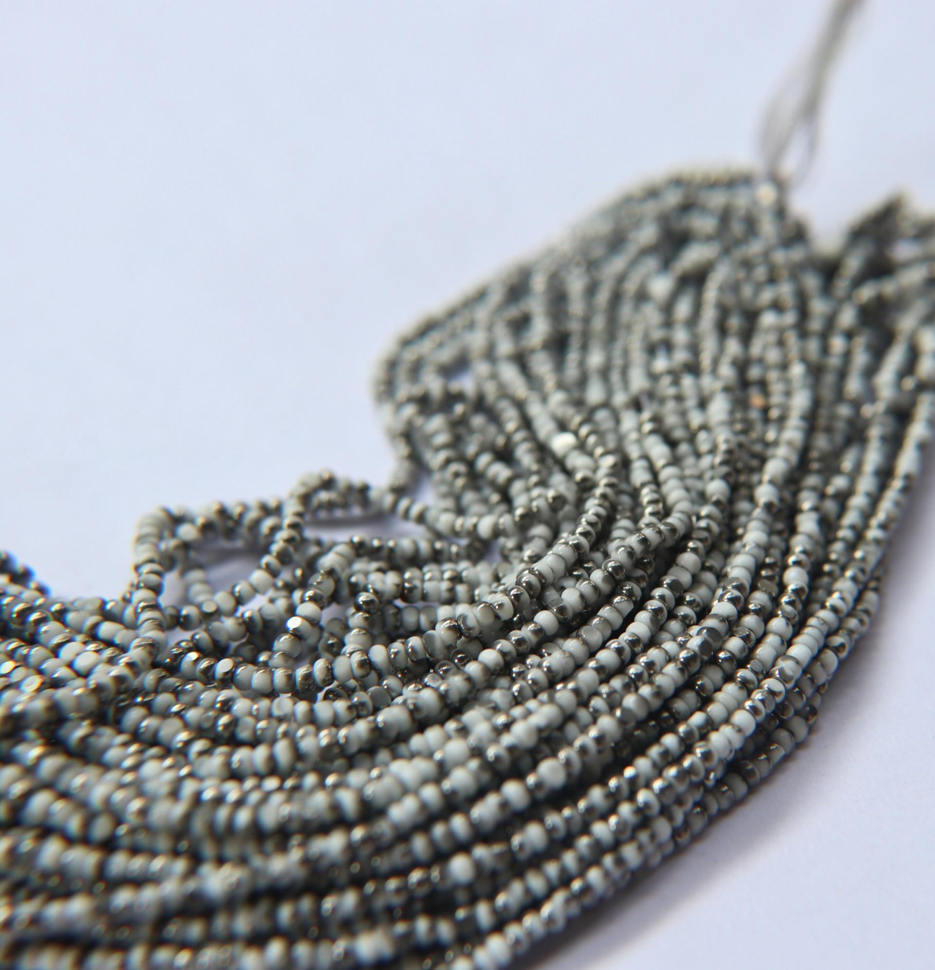11/0 Charlotte true Cut Beads Patina Opaque Chalk White Gunmetal 10/20/50/250/500 Grams PREMIUM SEED Beads, vintage supplies