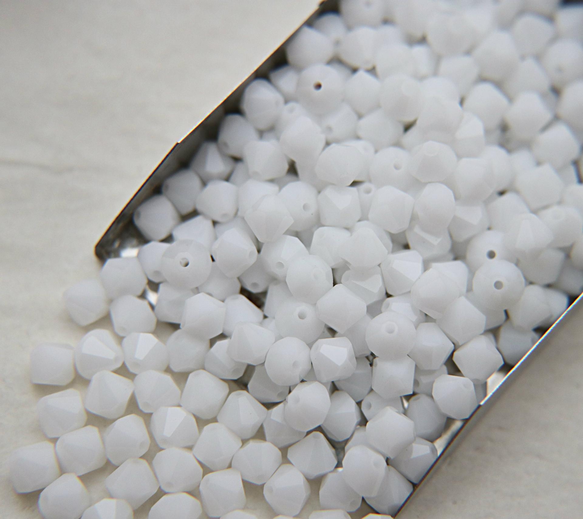 White Alabaster (2.5mm) Swarovski Bicone Beads 36/72/144/432/1000 Pieces (281) Haute couture materials