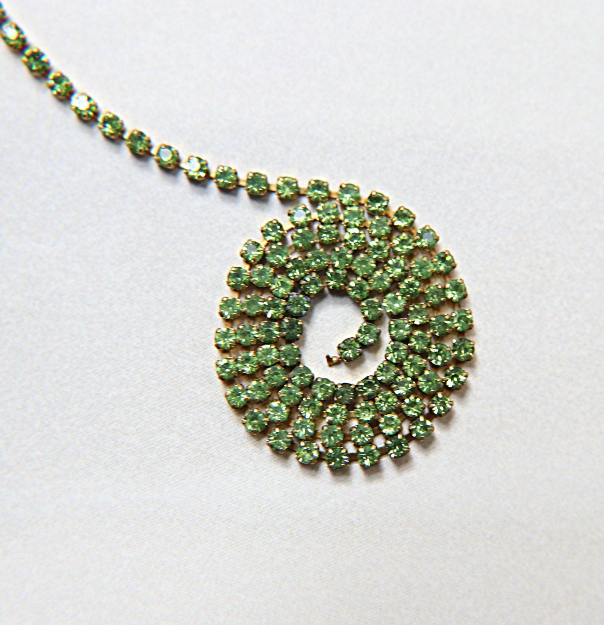 6 SS Rhinestone Chain Vintage Machine cut Peridot 2mm 1/2/5/15 Meters