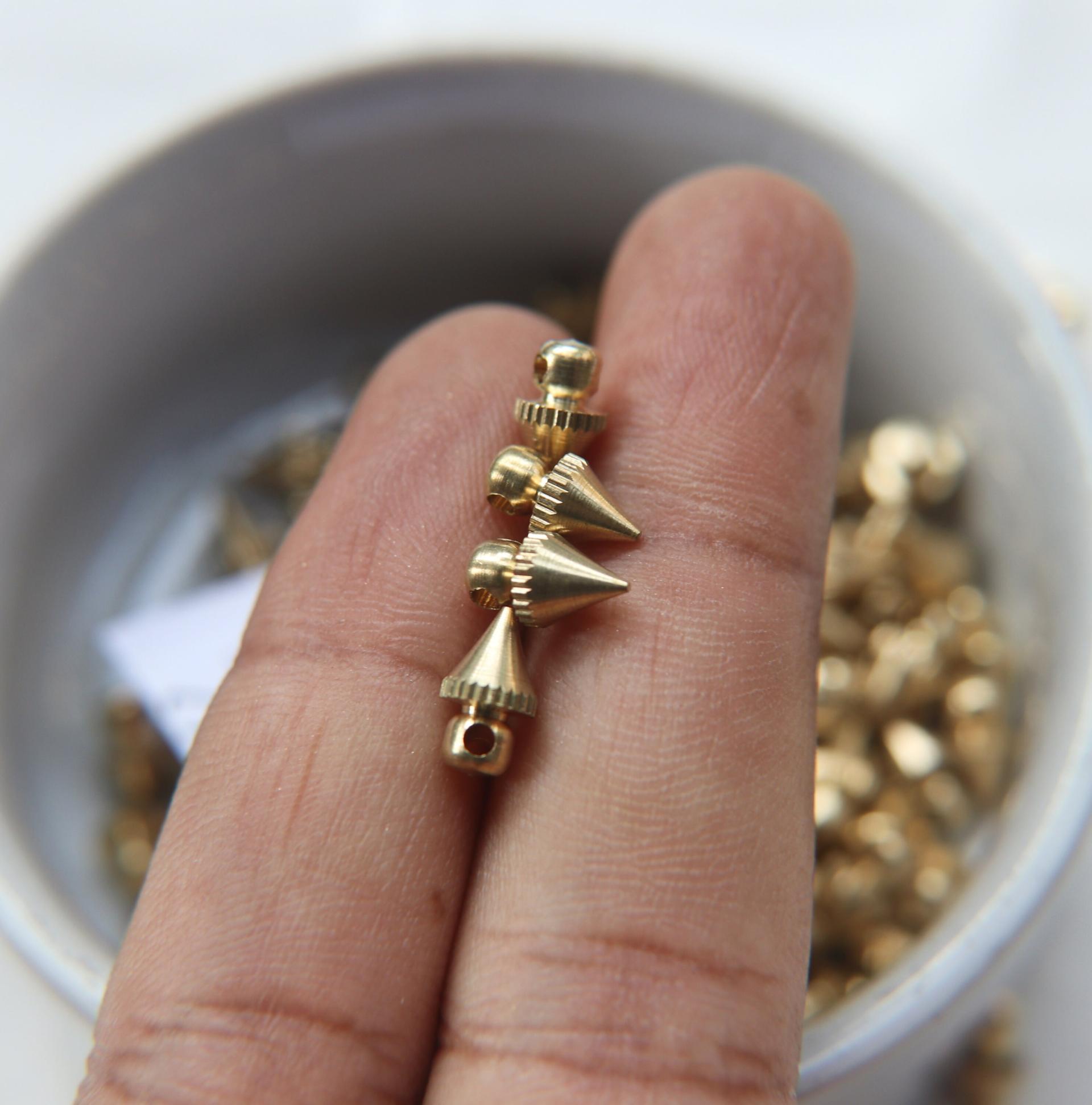 Solid Metal Spike Drops, Spikedrop Charms, in brass 10.5x5.5mm 1.5mm Loop 12/70 pieces vintage findings, jewlery making, art deco premium