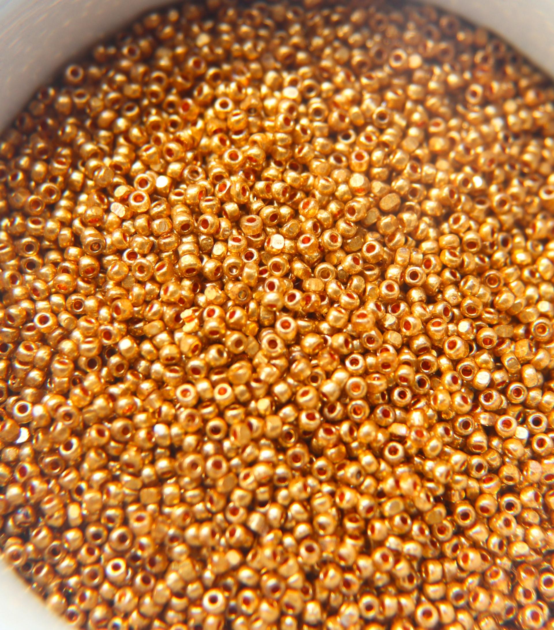 13/0 Charlotte true Cut Charlotte Beads Metallic Dark Gold 5/10/20/50/250/500 Grams vintage beads, rare premium materials