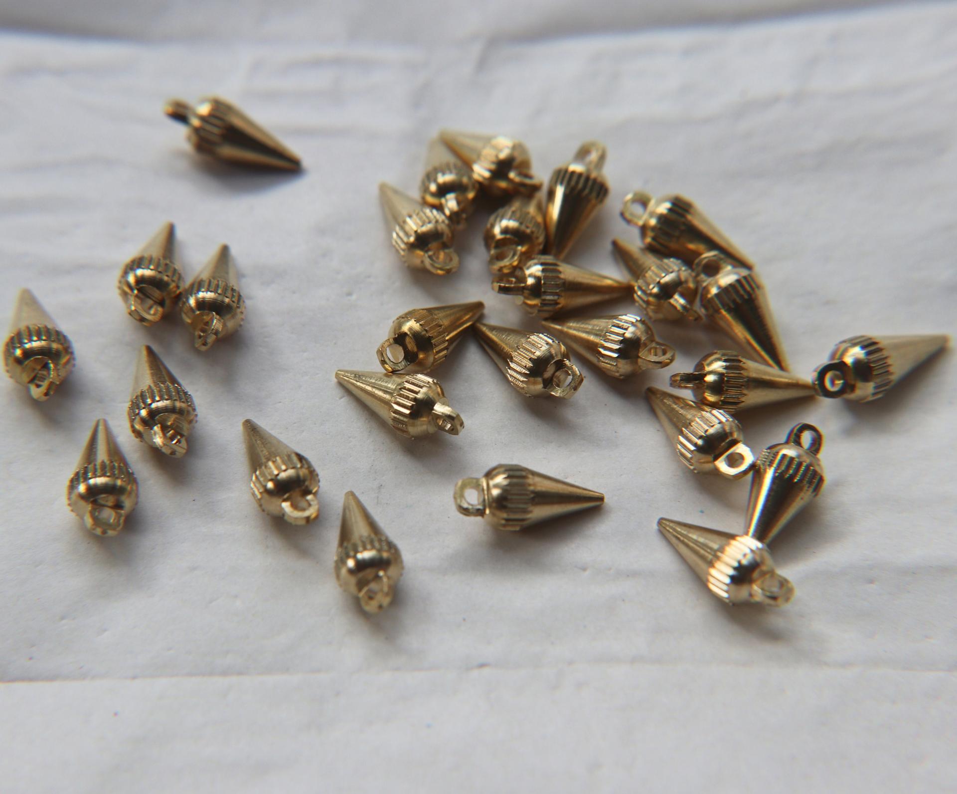 Solid Metal Spike Drops, Spikedrop Charms, in brass 15x6mm 2mm Loop 10/50 pieces vintage findings, jewlery making, art deco premium supplies