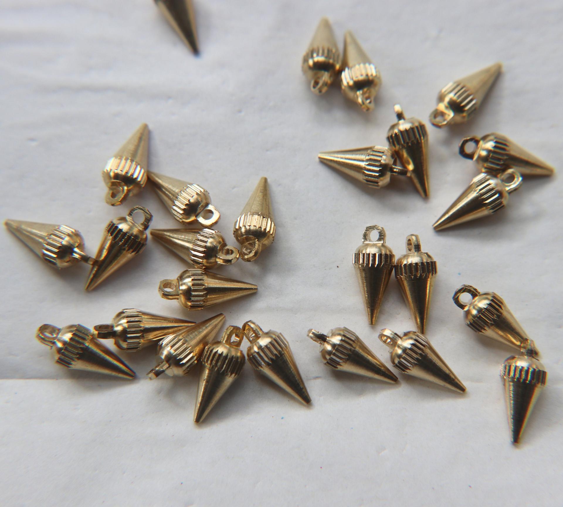 Solid Metal Spike Drops, Spikedrop Charms, in brass 15x6mm 2mm Loop 10/50 pieces vintage findings, jewlery making, art deco premium supplies