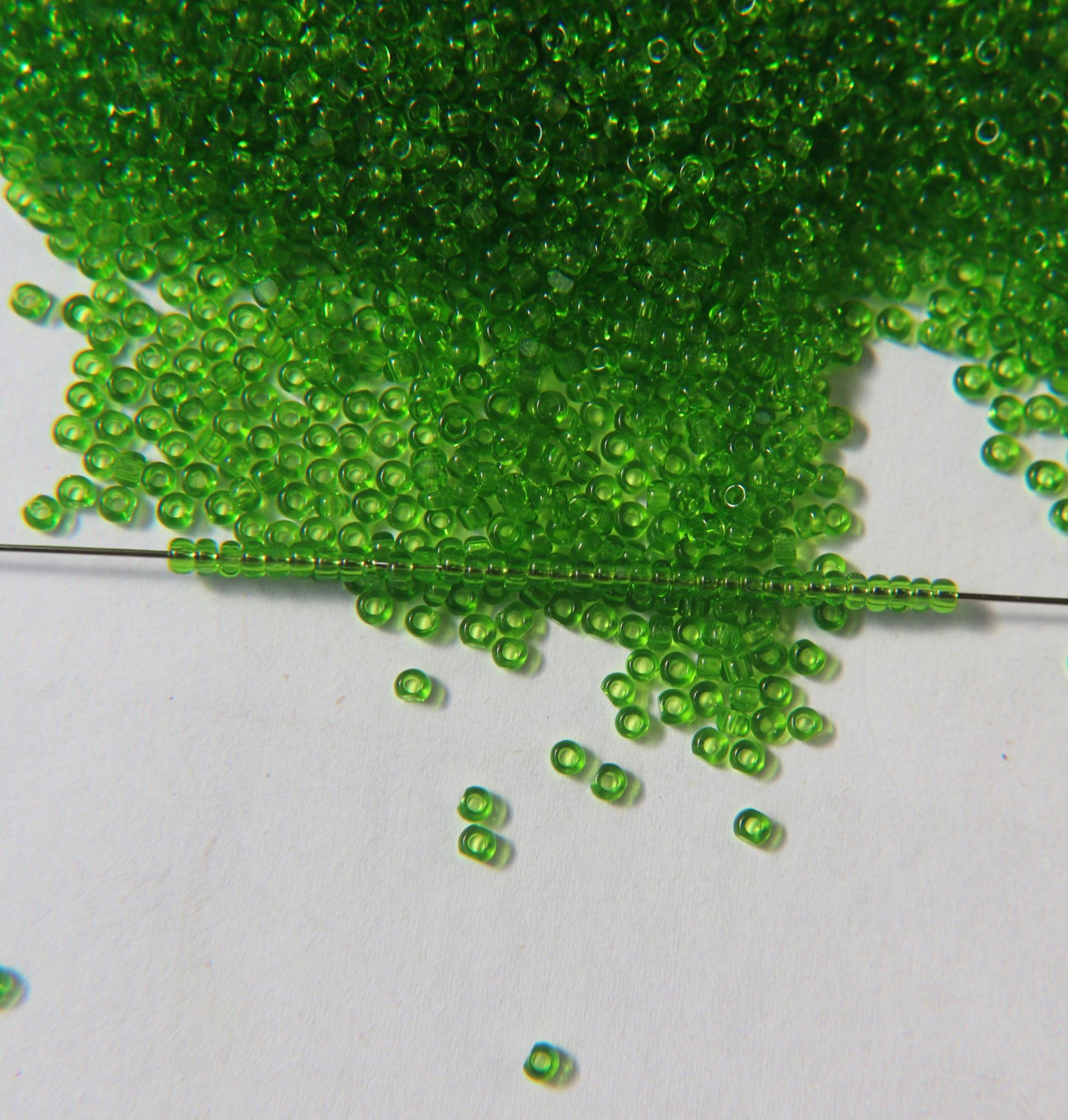 11/0 Charlotte true Cut Beads Transparent Light Kelly Green Loose Beads 10/20/50/250/500 Grams Native Beads Supplies