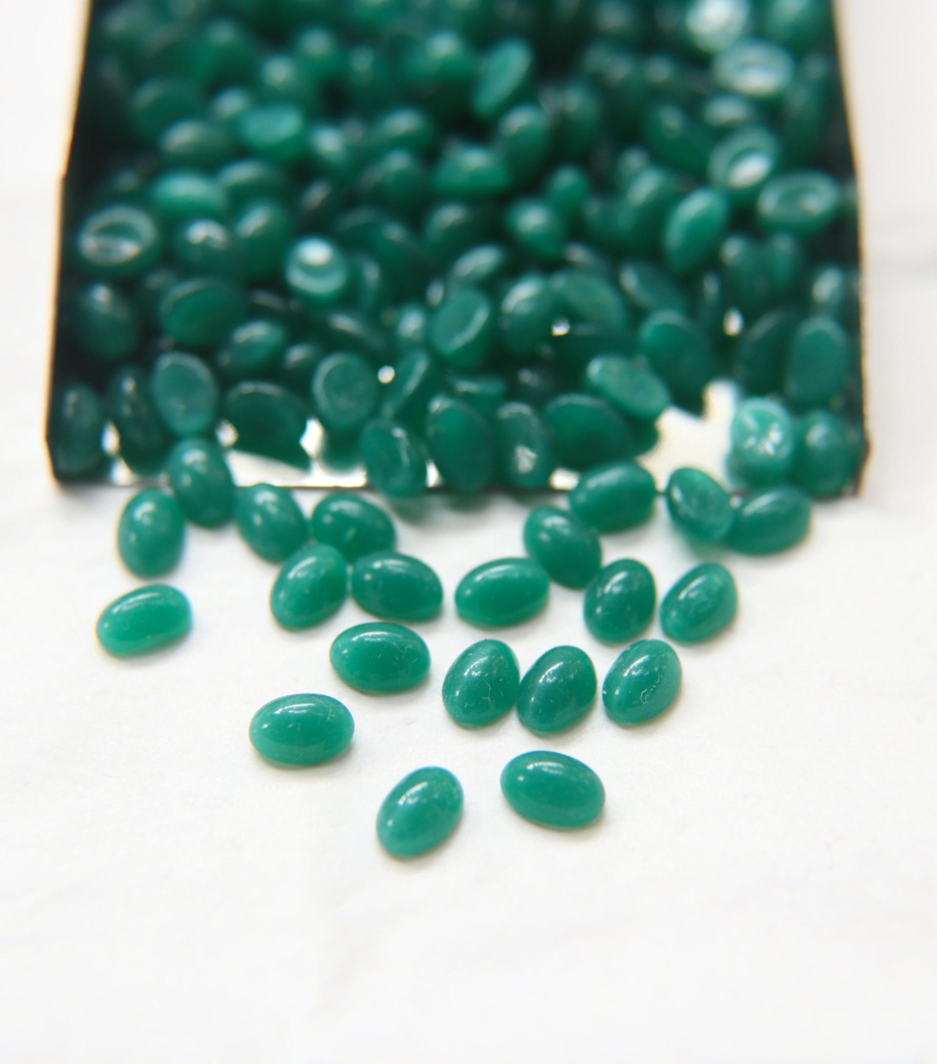 Czech 5x7 mm Vintage Flat Back Oval Cabochon Cabs in Emerald unfoiled 36/72/144/288/720 Pieces