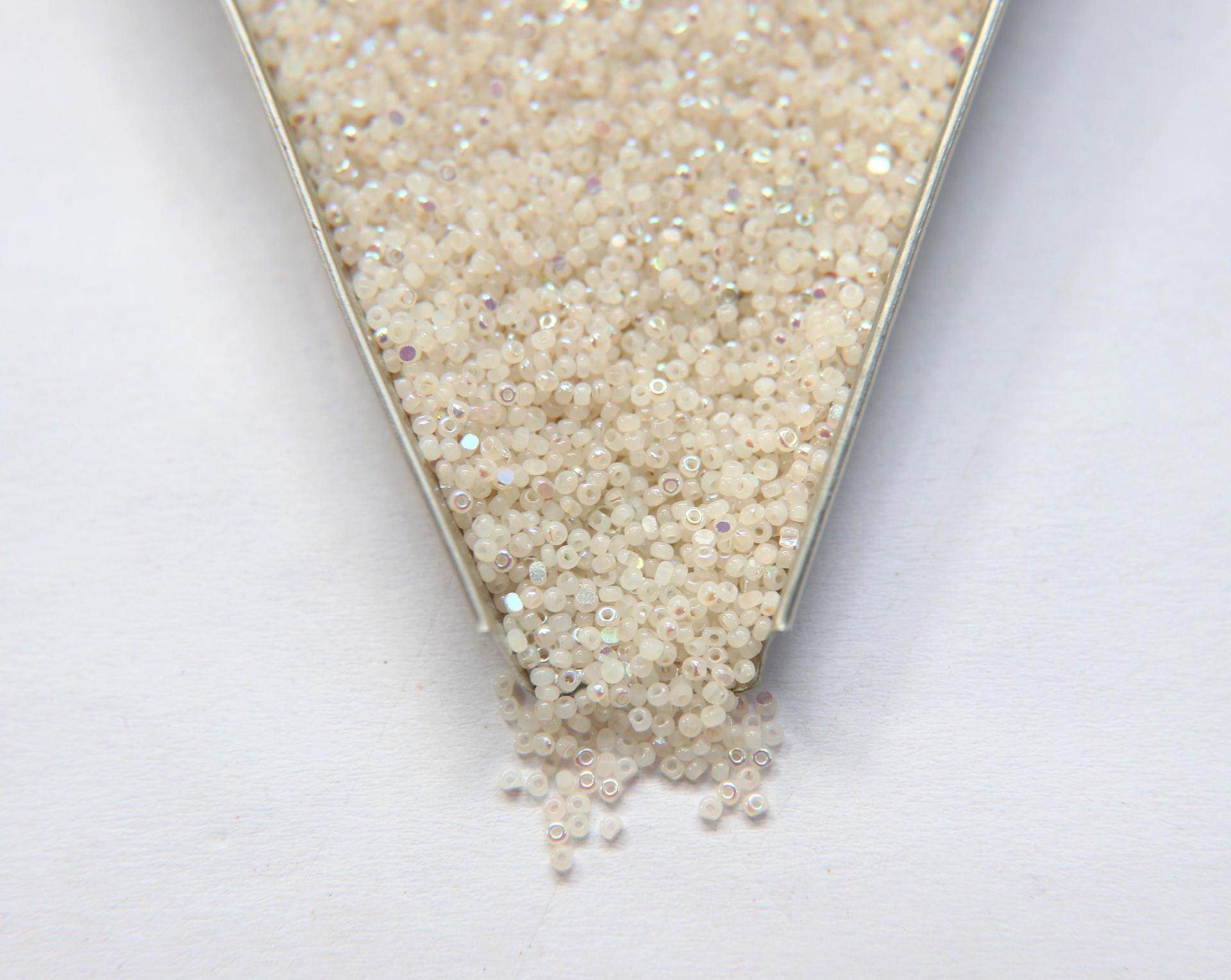 13/0 Charlotte Cut Beads Patina White Opal Aurore Boreale 5/10/20/50/250/500 Grams embroidery materials, jewelry making, Native beads