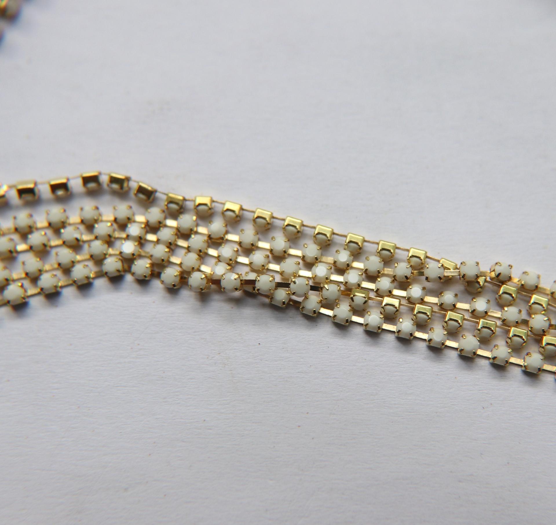 18pp Swarovski Vintage Chain in Chalk White (2.5mm) 0.5/1/2/5 Meters Brass Settings Wedding Bridal Supplies|Jewelry Making|Decoration