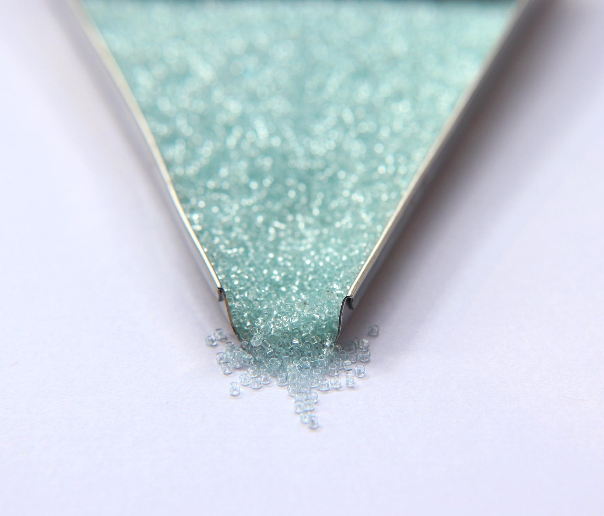 13/0 Charlotte true Cut Beads Light Azore Transparent (Dyed) 5/10/20/50/250/500 Grams PREMIUM SEED Beads