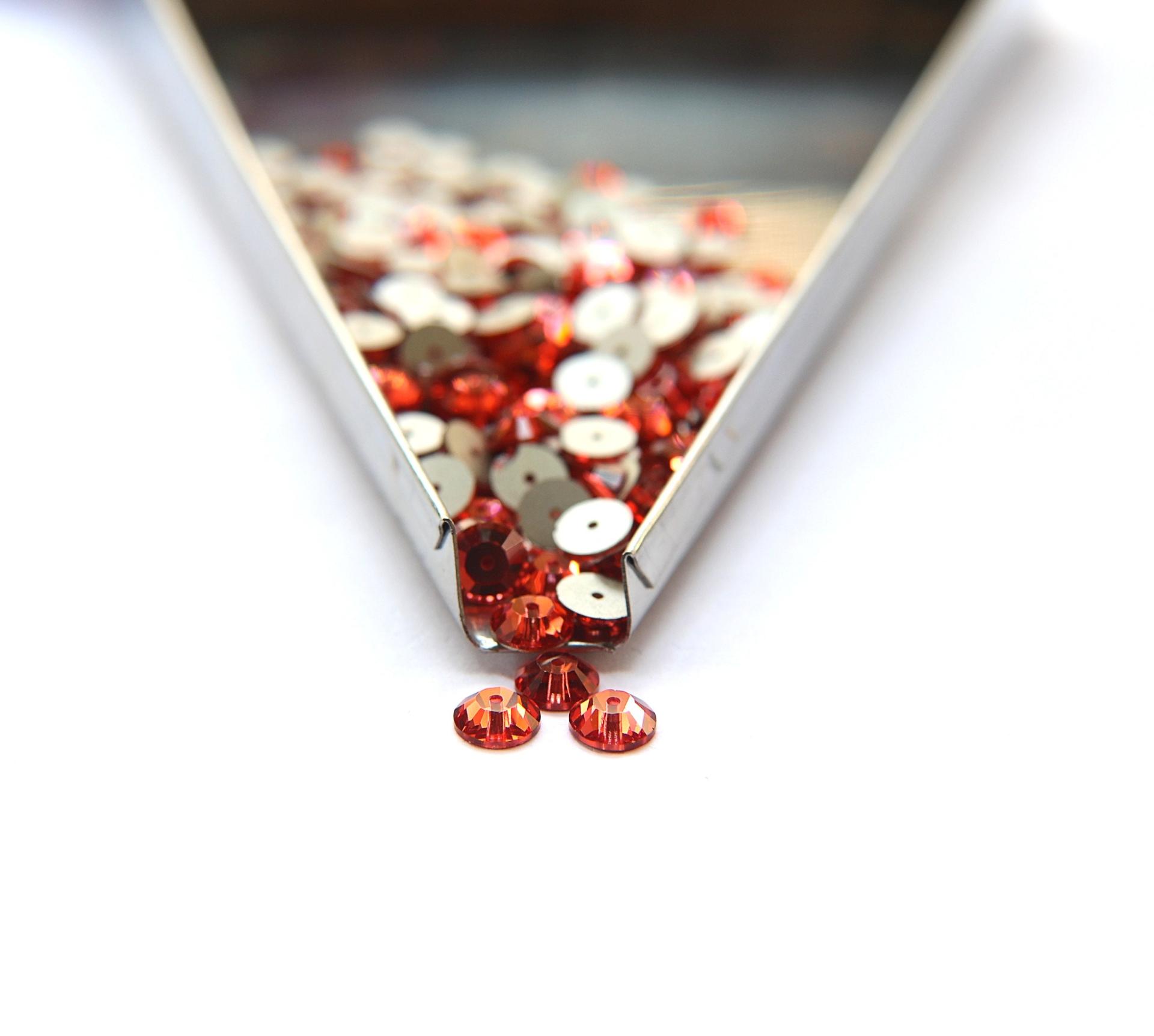 7 MM Swarovski Padpardscha / Light Topaz Xillion Lochrose Sew-on STONES 3128 12/24/36/72/144 Pieces, embroidery materials, wedding