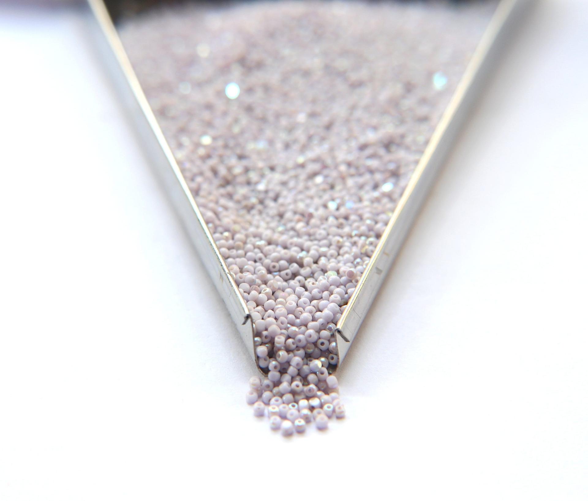 11/0 Charlotte Cut Beads Premium Patina Periwinkle Aurore Boreale 10/20/50/250/500 Grams PREMIUM MATERIALS