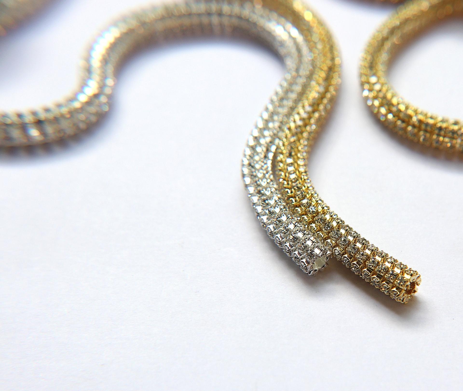 Swarovski Serpentine chain Round Rhinestone lace in Silver Plating 7mm thick for embellishments/Jewellery/couture inside (Hole 3mm) jacket