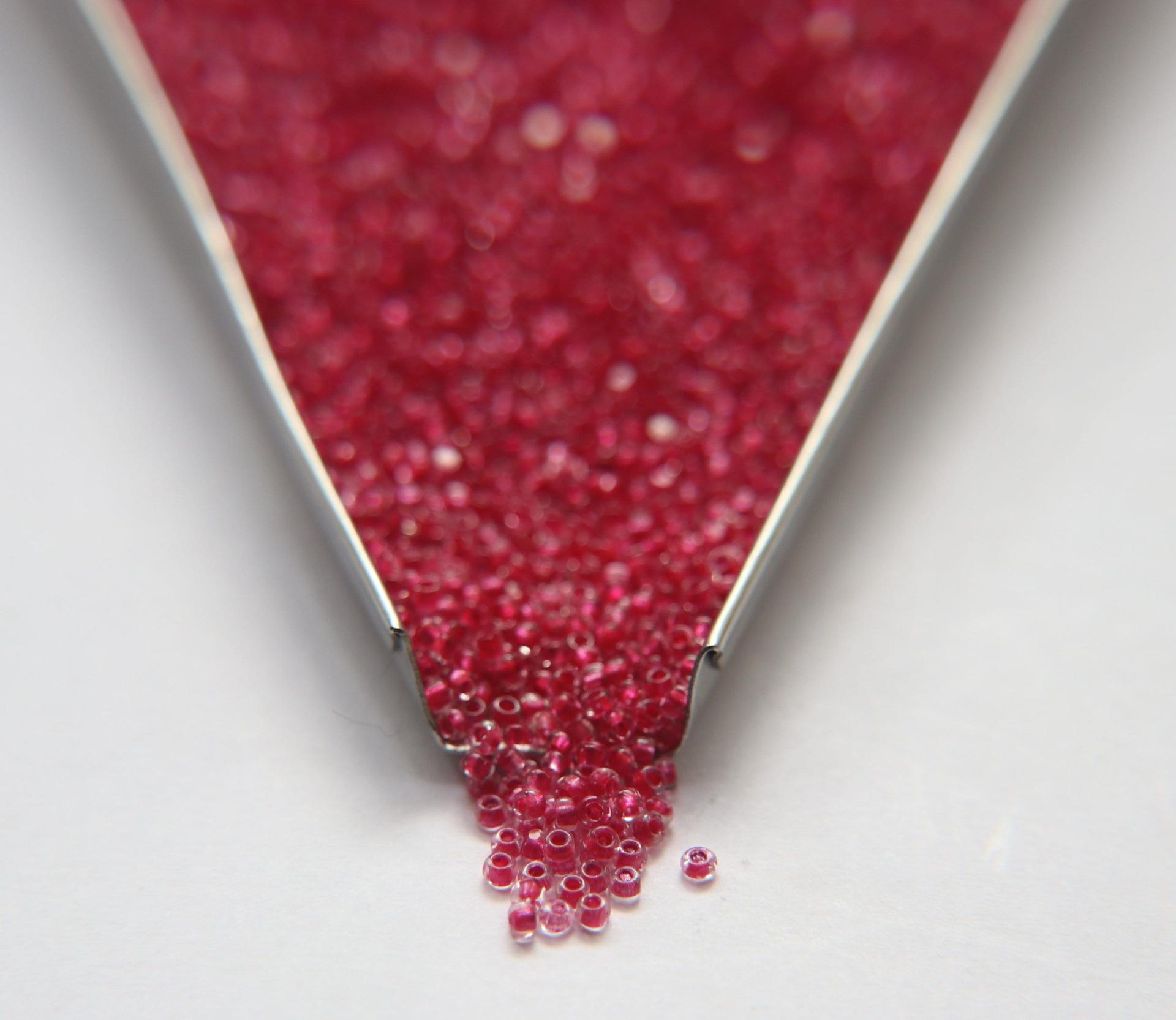 11/0 Charlotte Cut Beads in Pearl Linings (13 Colors) 10/20/50/250/500 Grams PREMIUM SEED BEADS, bead store