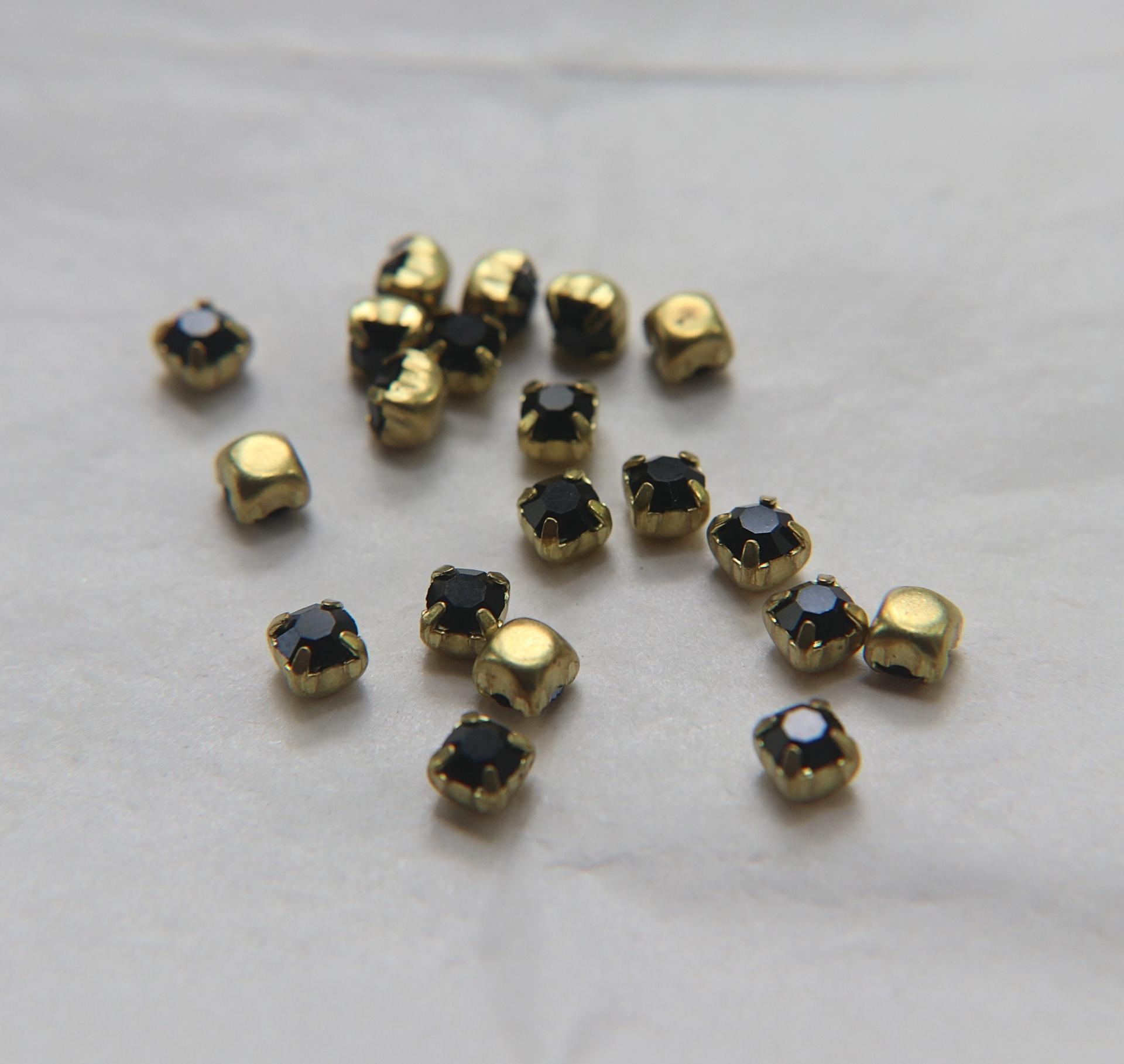 Swarovski 32 PP Vintage Brass Settings in (2 Colours) 36/72/144/432 Pieces jewelry supplies, strass embellishments, vintage rare