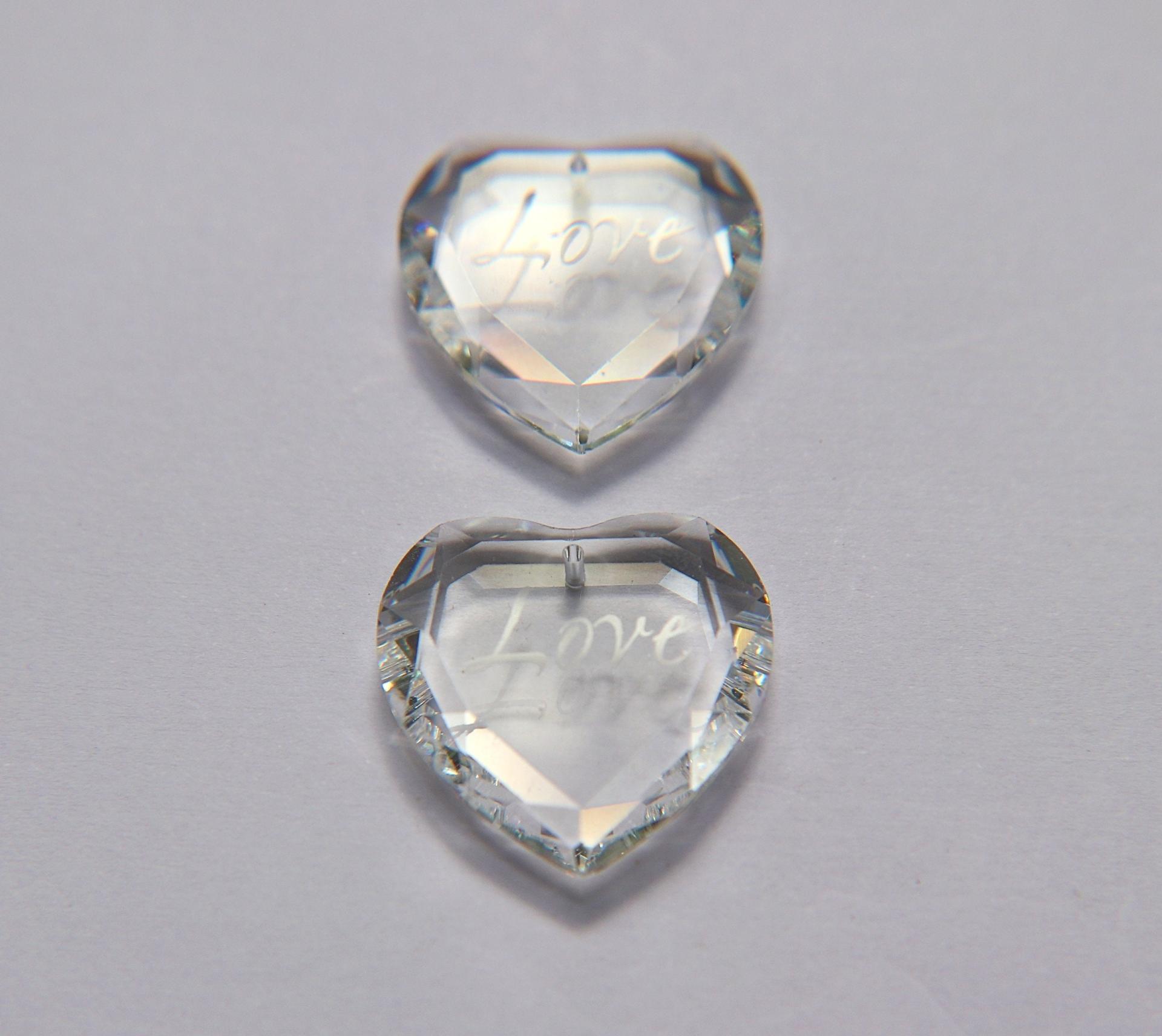 28 MM Swarovski Crystal Heart Pendant Beads 6225 Crystal drops in (4 Colours) vintage findings, jewelry making