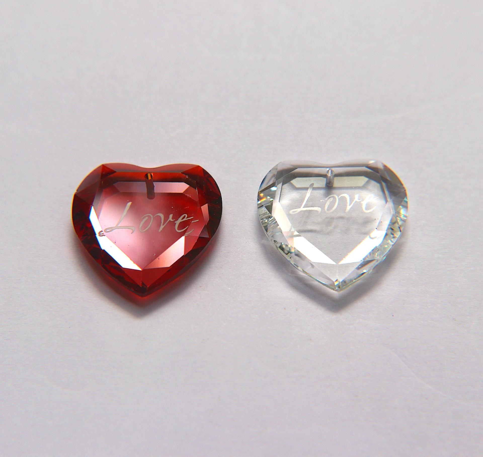 28 MM Swarovski Crystal Heart Pendant Beads 6225 Crystal drops in (4 Colours) vintage findings, jewelry making