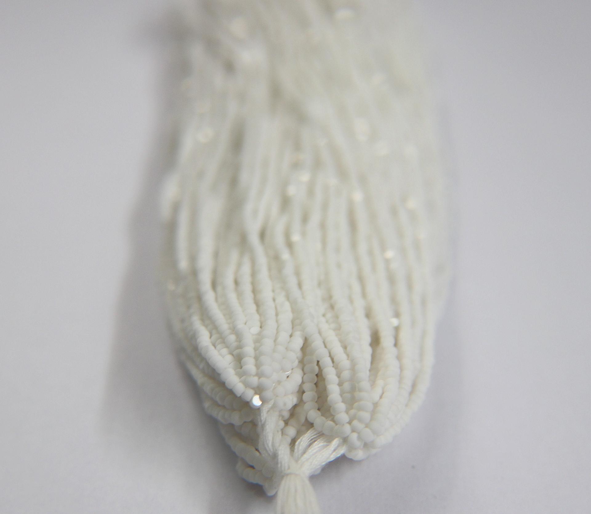 11/0 Hanks Charlotte Cut Beads Matt Chalk White 1/5/25/50/100 Hanks 2.0mm jewellery rare glass beads, jewelry supply, findings, craft supply