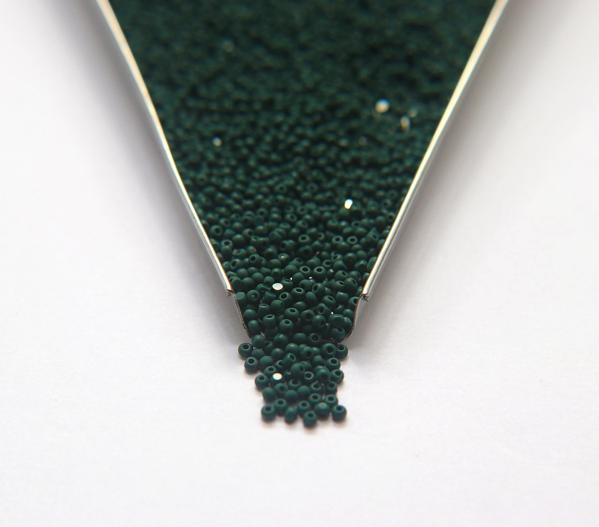 11/0 Charlotte true Cuts Beads Matt Opaque Emerald 10/20/50/250/500 Native Beads Supply, Premium Seed Beads