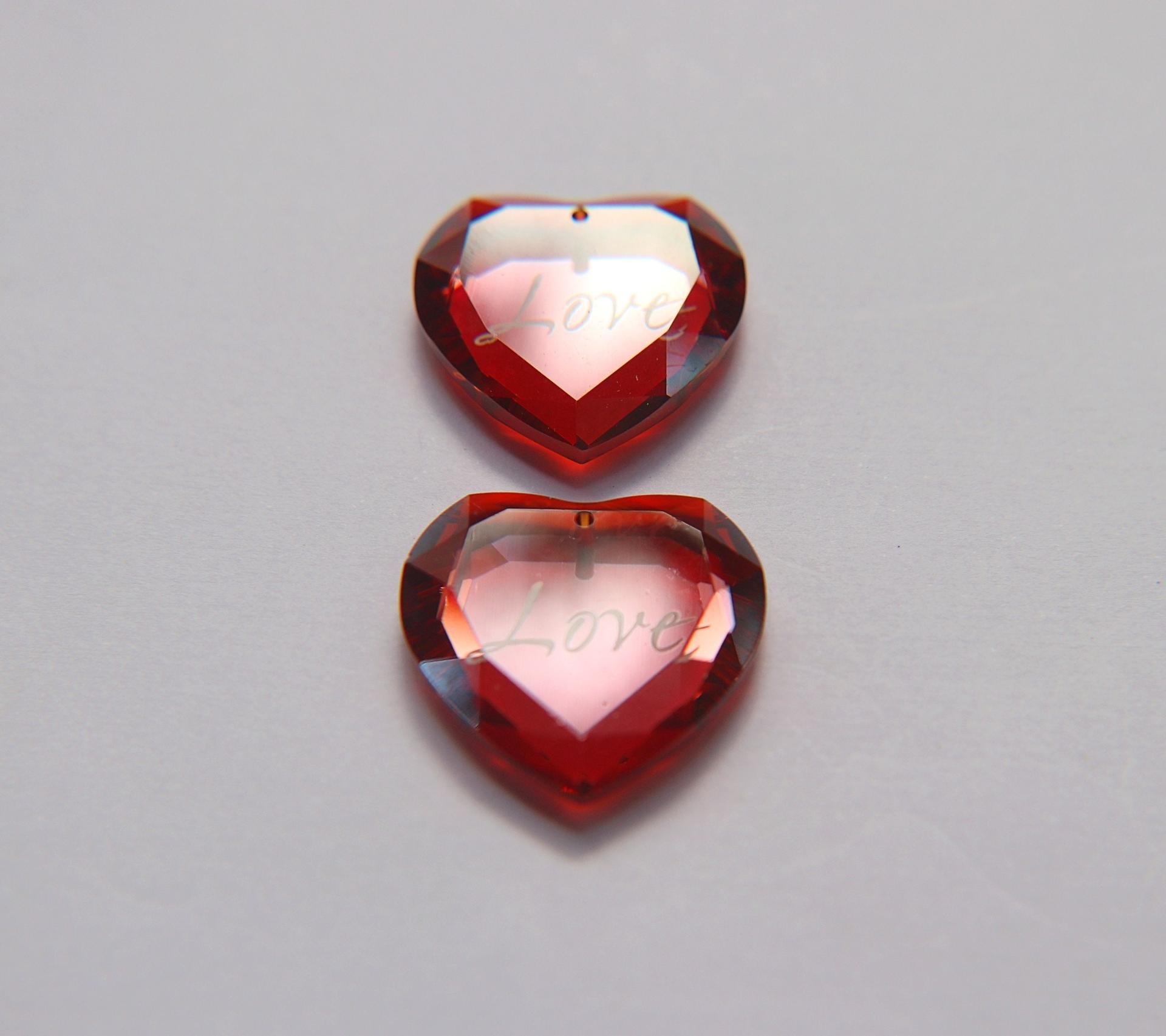 28 MM Swarovski Crystal Heart Pendant Beads 6225 Crystal drops in (4 Colours) vintage findings, jewelry making