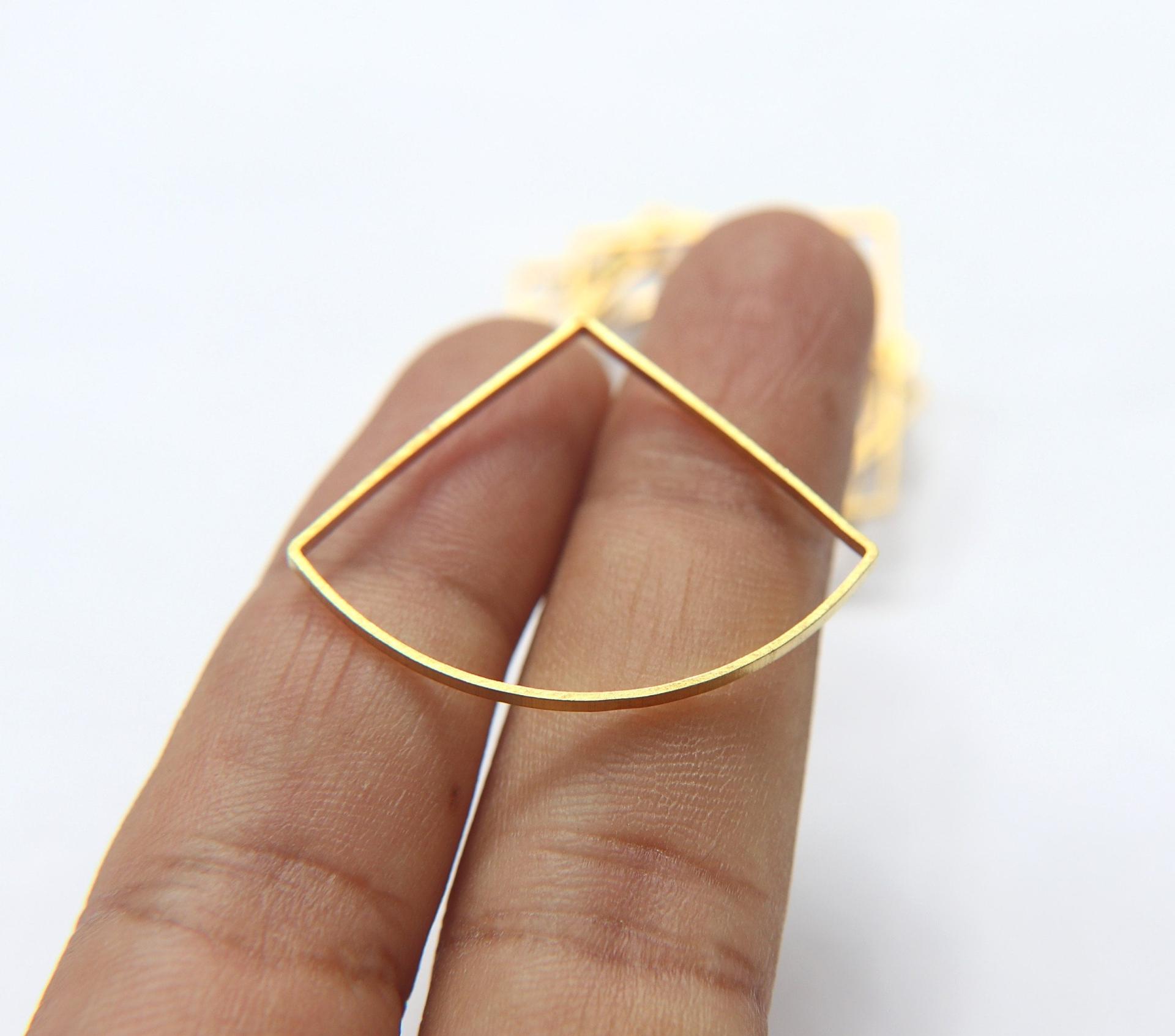 Brass Charms, Beading Supplies vintage supply, wire craft supply, jewelry 25/75/150/500 Pieces