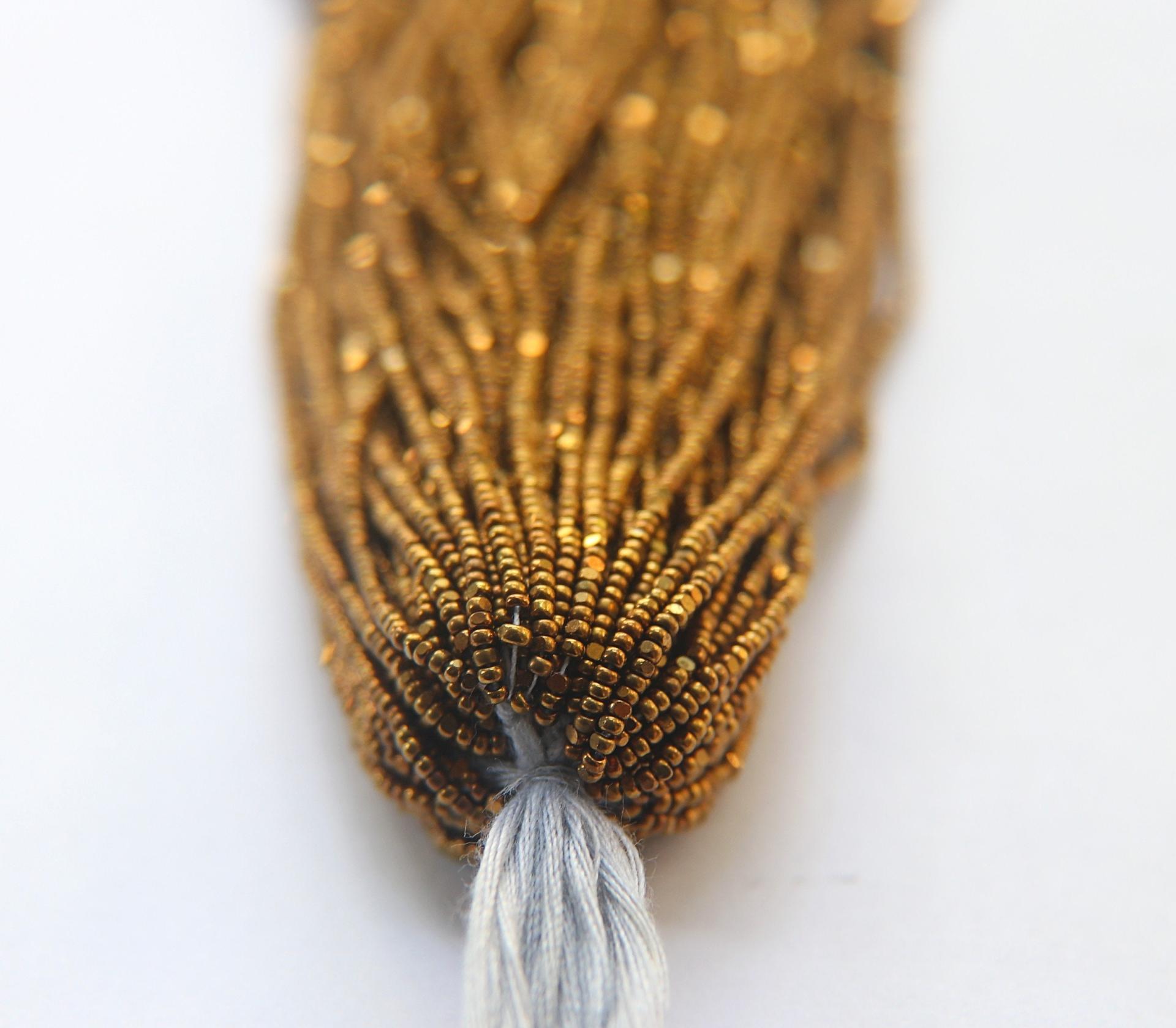 13/0 Hanks Charlotte Cut Beads Dorado Metallic 1/5/25/50/100 Hanks 1.6mm PREMIUM SEED Beads, jewelry supply, vintage beads