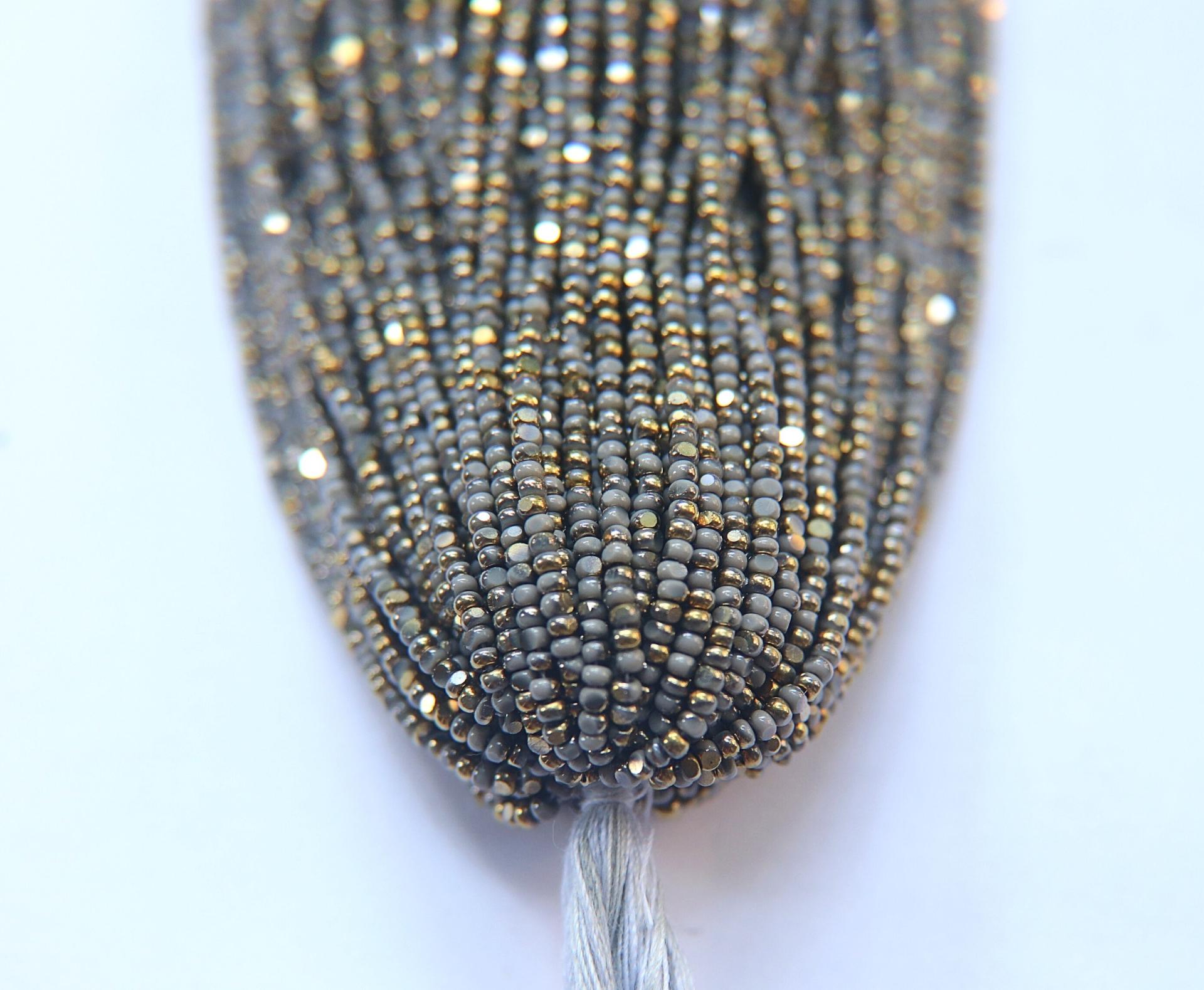 11/0 Hanks Charlotte true Cut Beads Patina Opaque Grey Aurum1/5/25/50/100 Hanks PREMIUM SEED Beads, NATIVE supplies