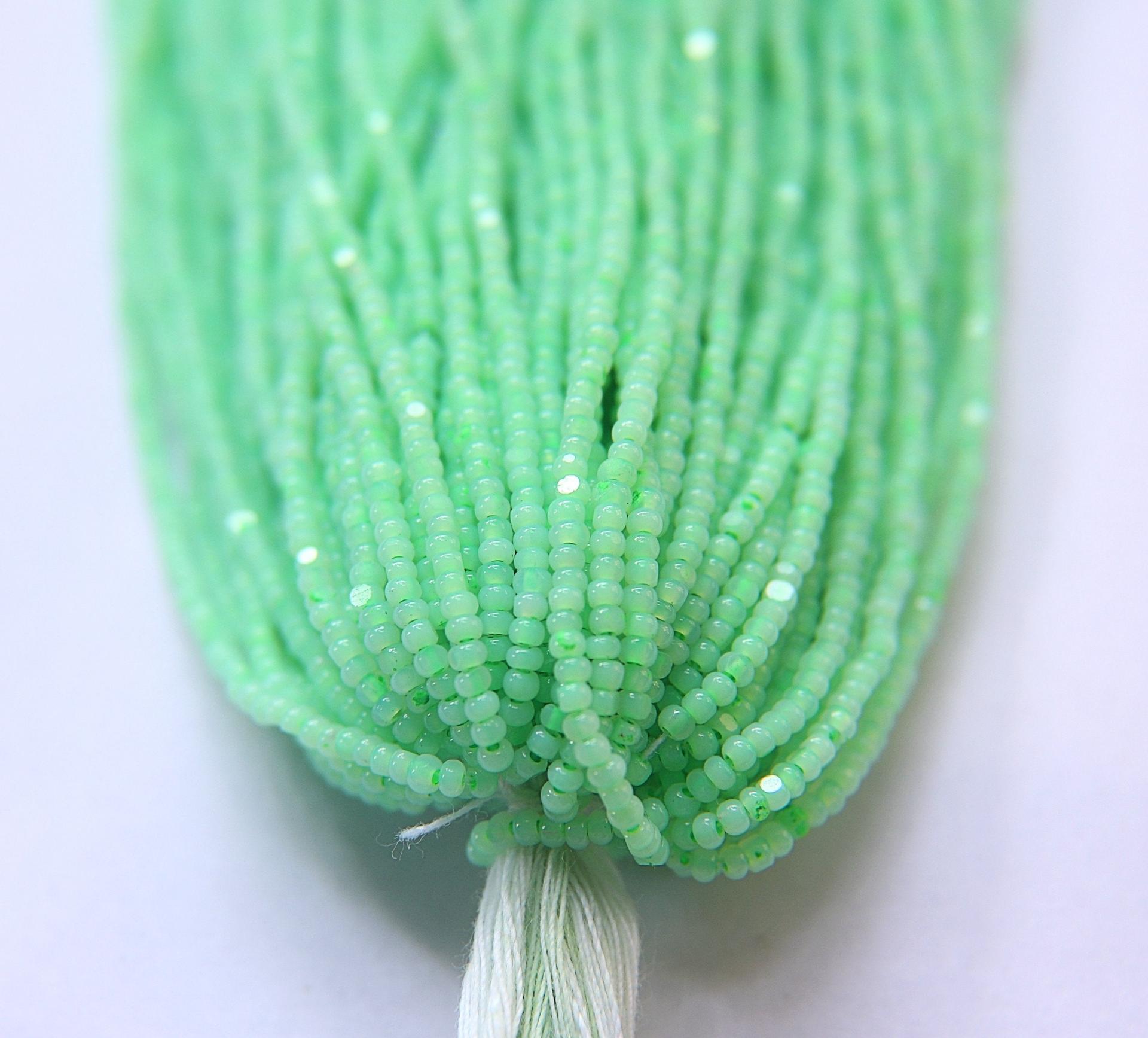 11/0 Hanks Charlotte Cut Beads OPAL Neon ( 8 Colours) 1/5/25/50/100 Hanks PREMIUM Seed BEADS, Native Supplies