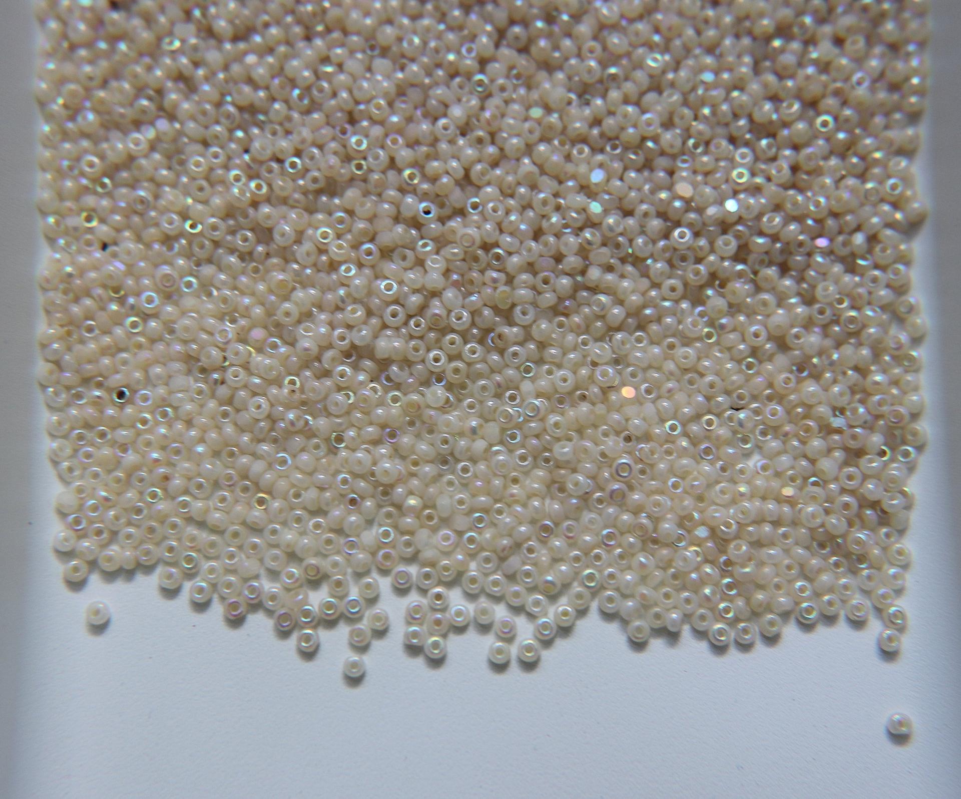 11/0 Charlotte Cut Beads Patina Ceylon Pearl White Aurore Boreale 10/20/50/250/500 Grams PREMIUM MATERIALS