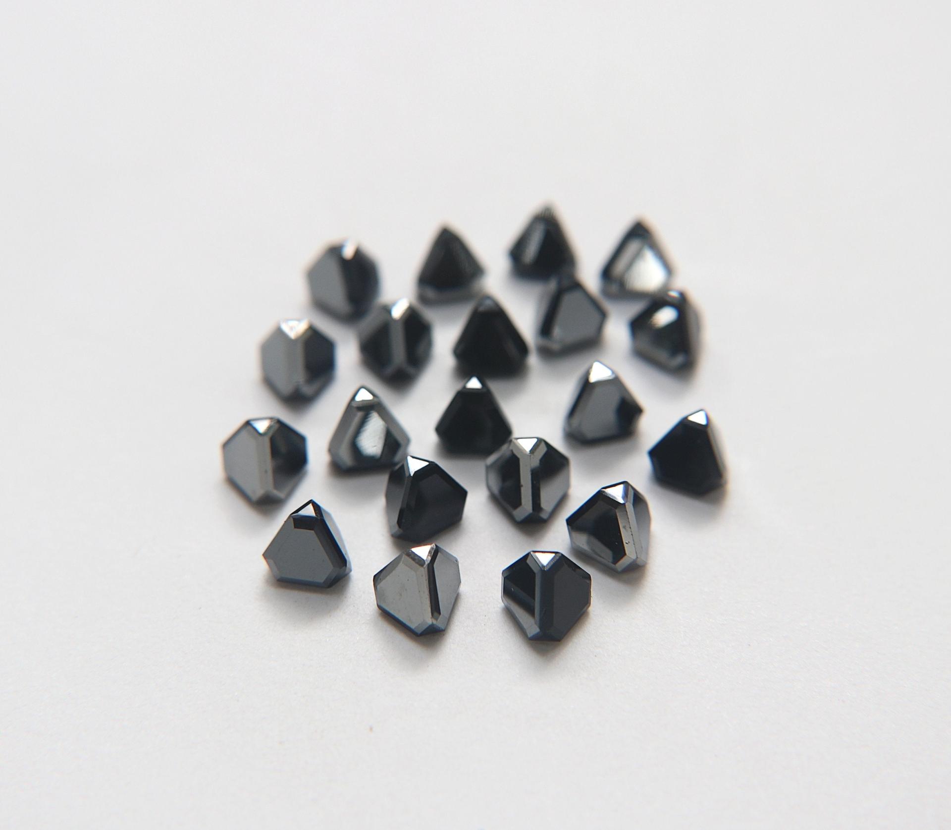 4mm Swarovski 4842 Pyramid Stone Vintage Austrian lead crystal rhinestones (8 colors) 12/36/72/144/288 Pieces
