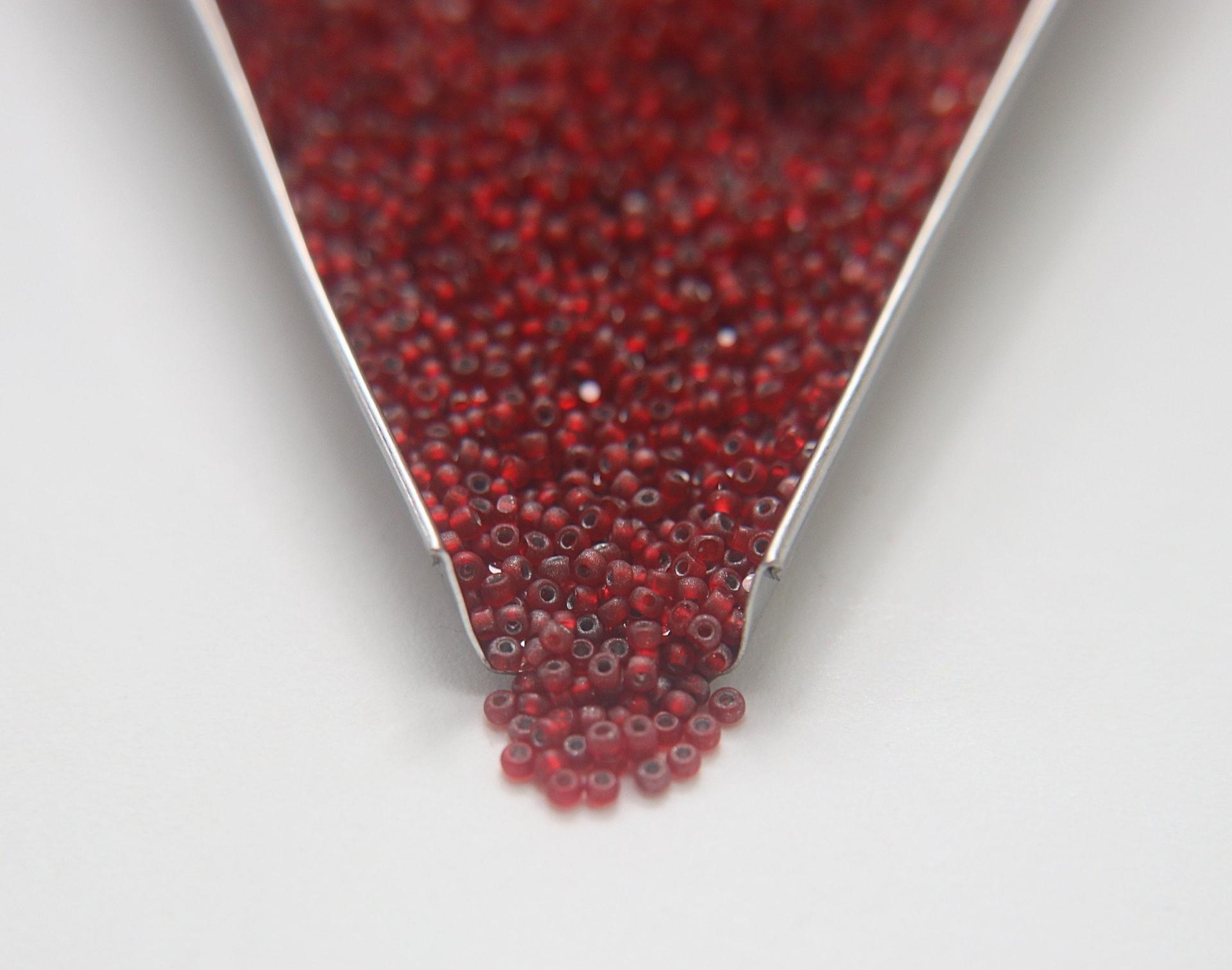 11/0 Charlotte Cut Beads Matt Light Siam Silver Lined 10/20/50/250/500 Grams embroidery materials, jewelry making, native beads